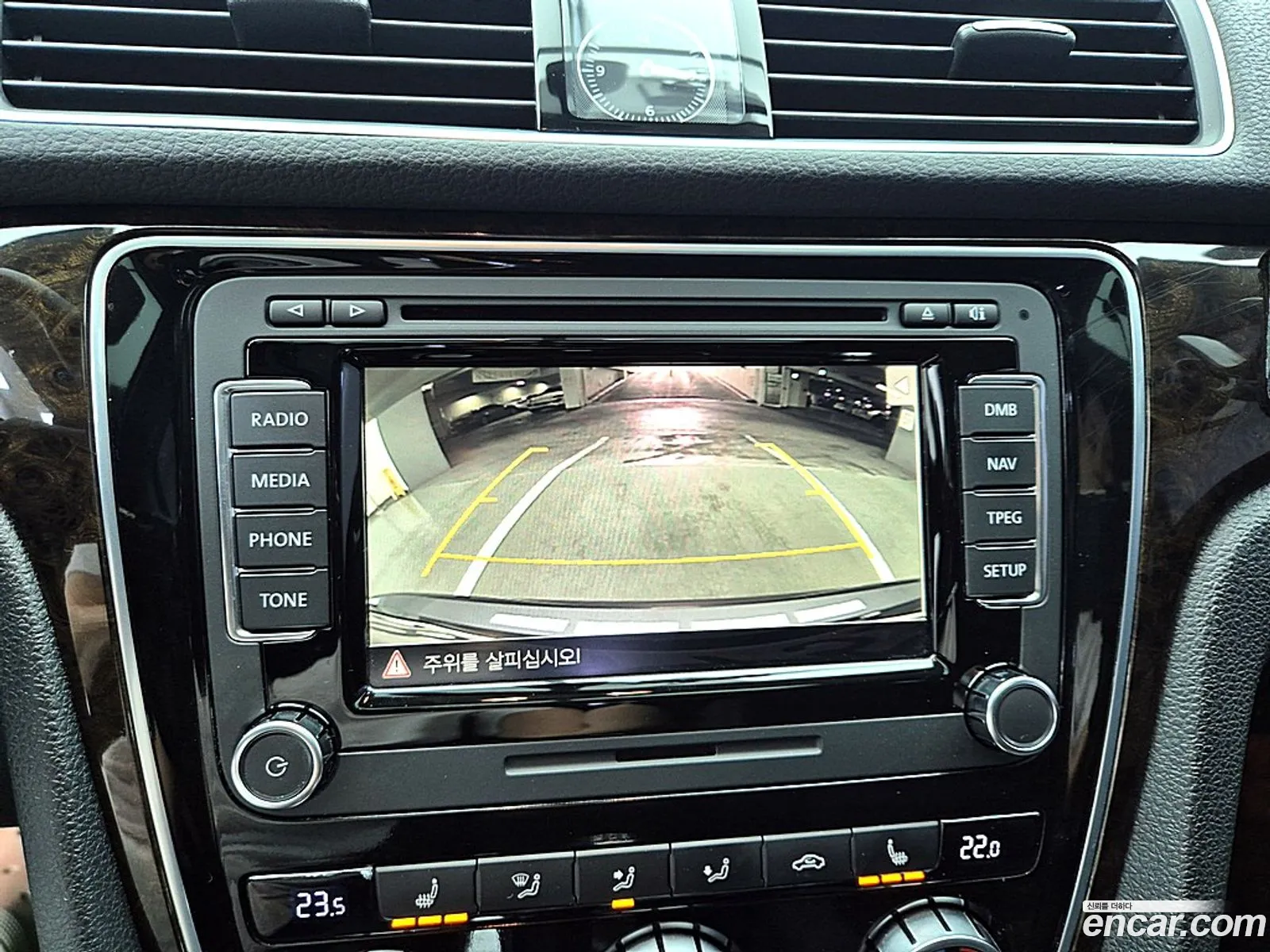 Volkswagen Passat 2015 — 12