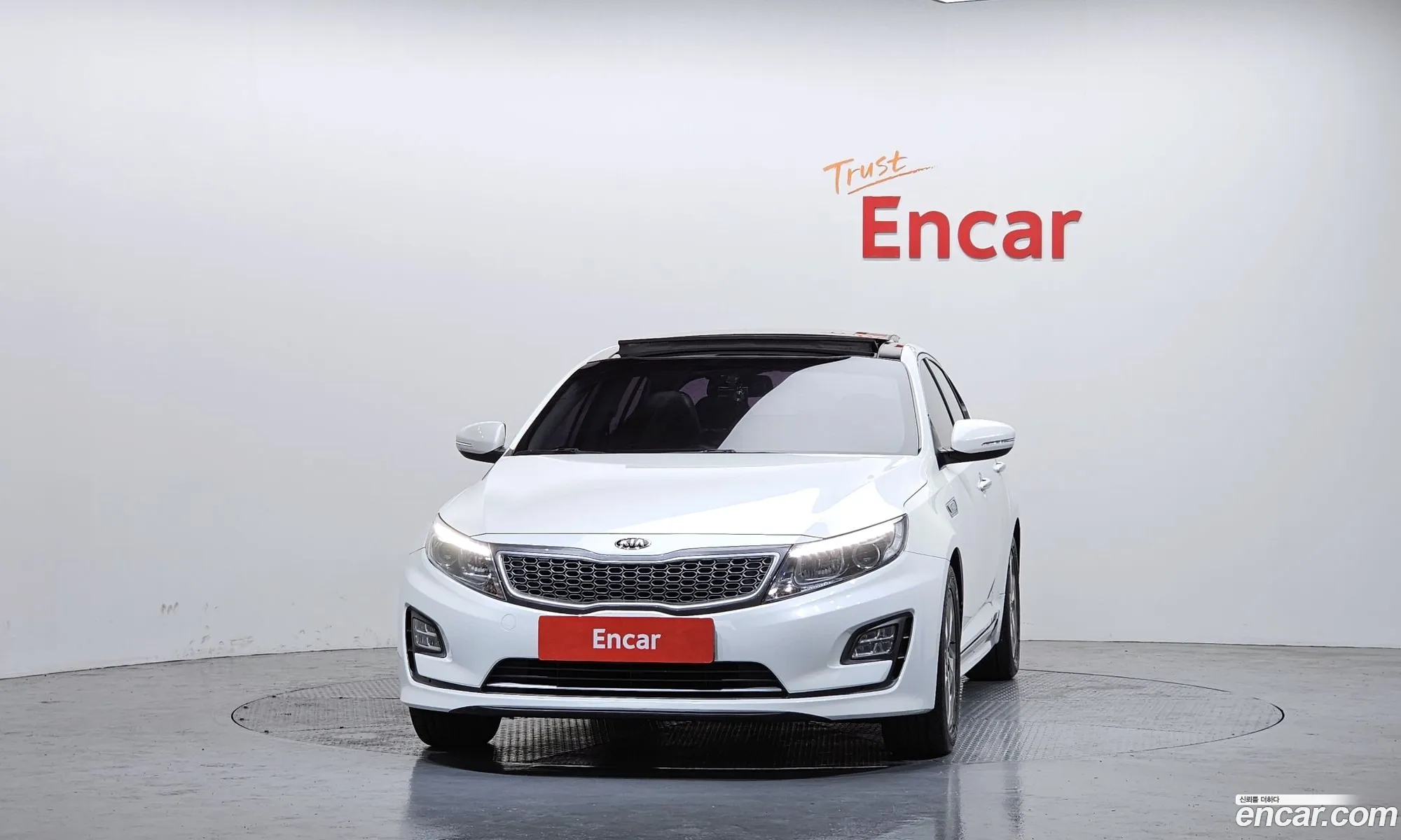 Kia K5 Hybrid 2014 — 2