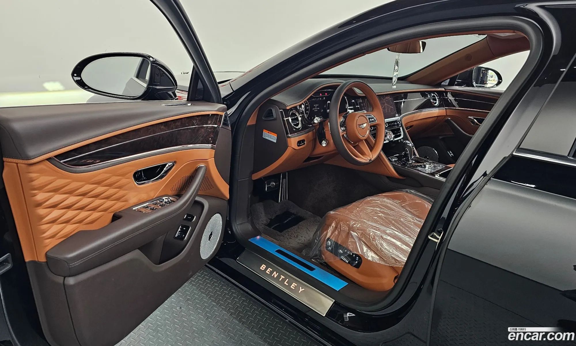 Bentley Flying Spur 2022 SCBBG53S8NC091199 — 44
