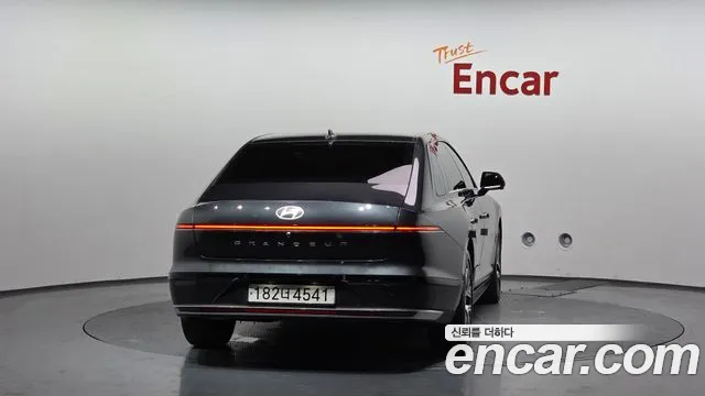 Hyundai Grandeur Hybrid 2023 — 3