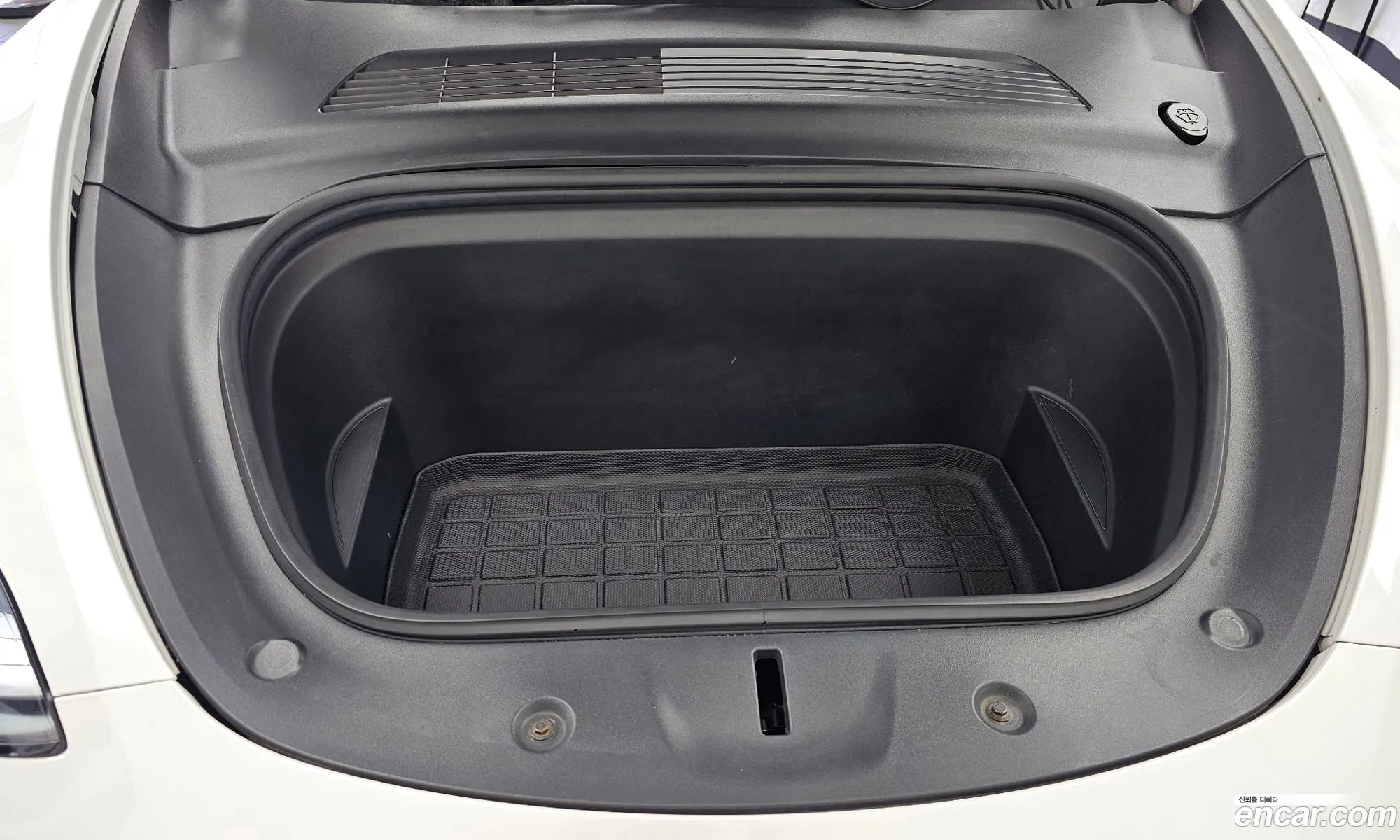 Tesla Model Y 2021 5YJYGDEE4MF177121 — 18