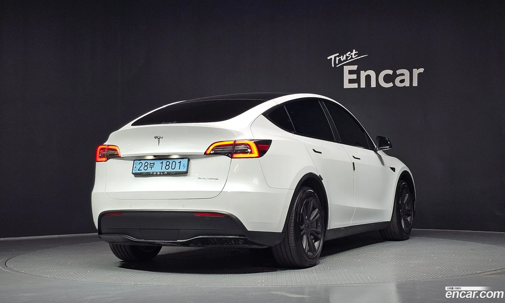 Tesla Model Y 2021 5YJYGDEE4MF177121 — 8