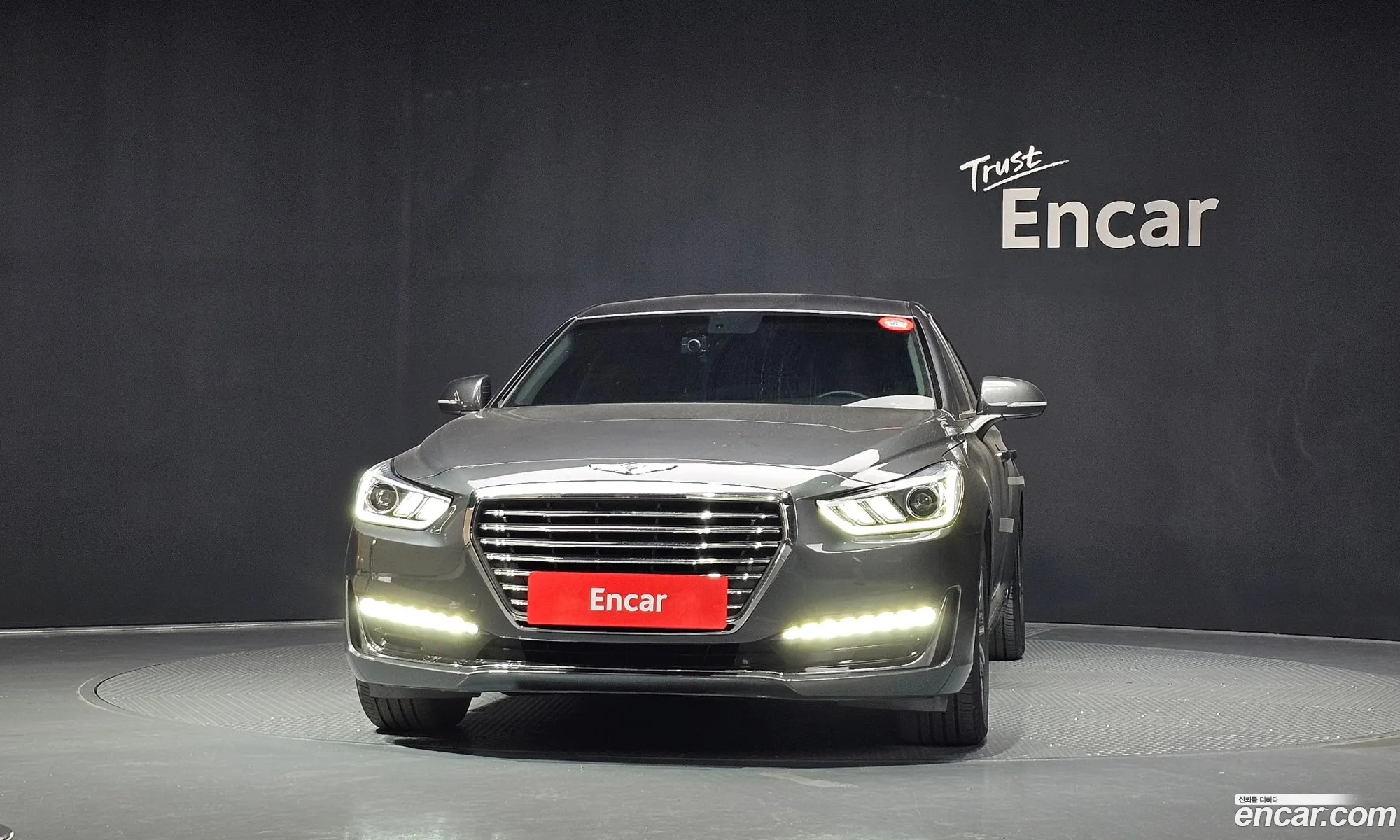 Genesis EQ900 2018 — 3