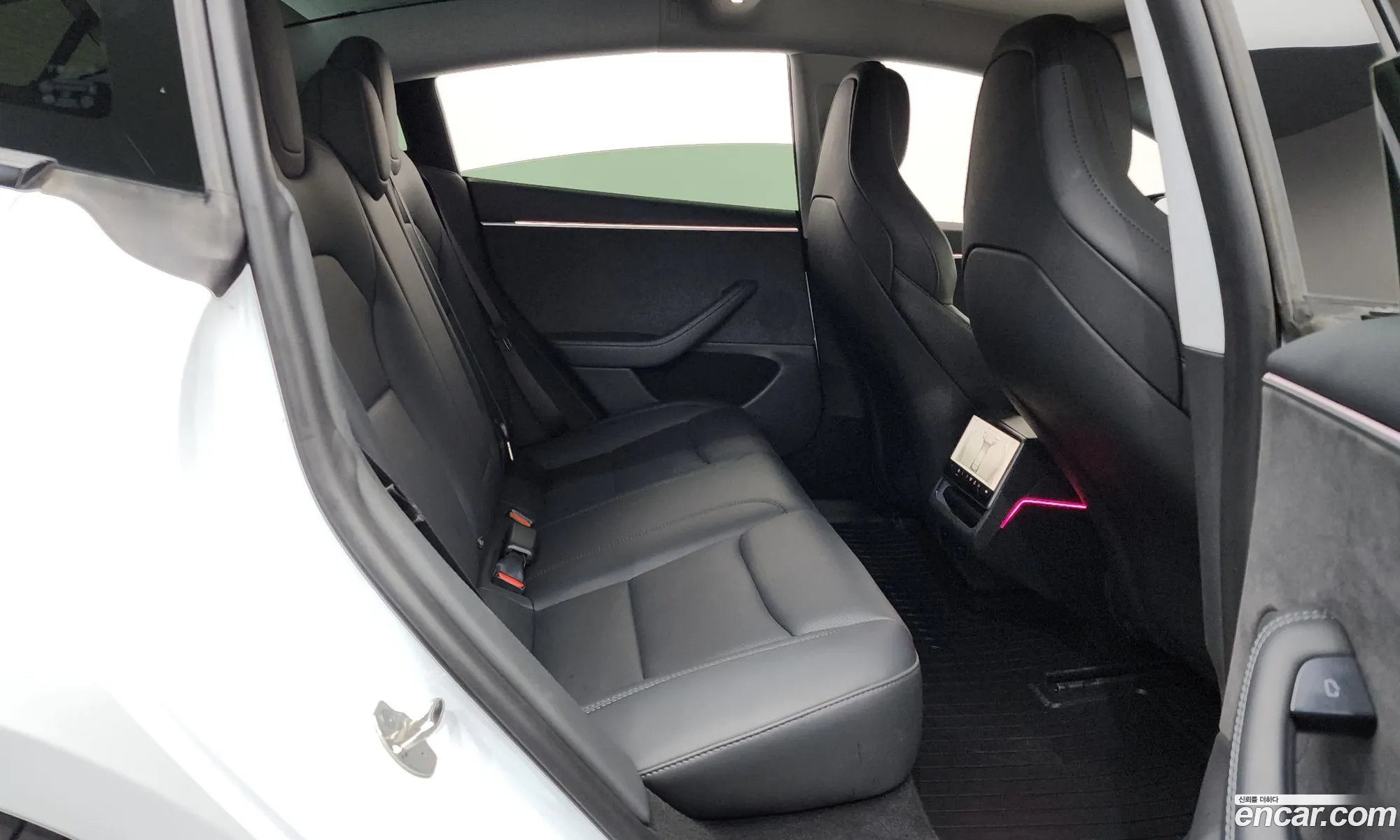 Tesla Model 3 2024 11111111111111111 — 4