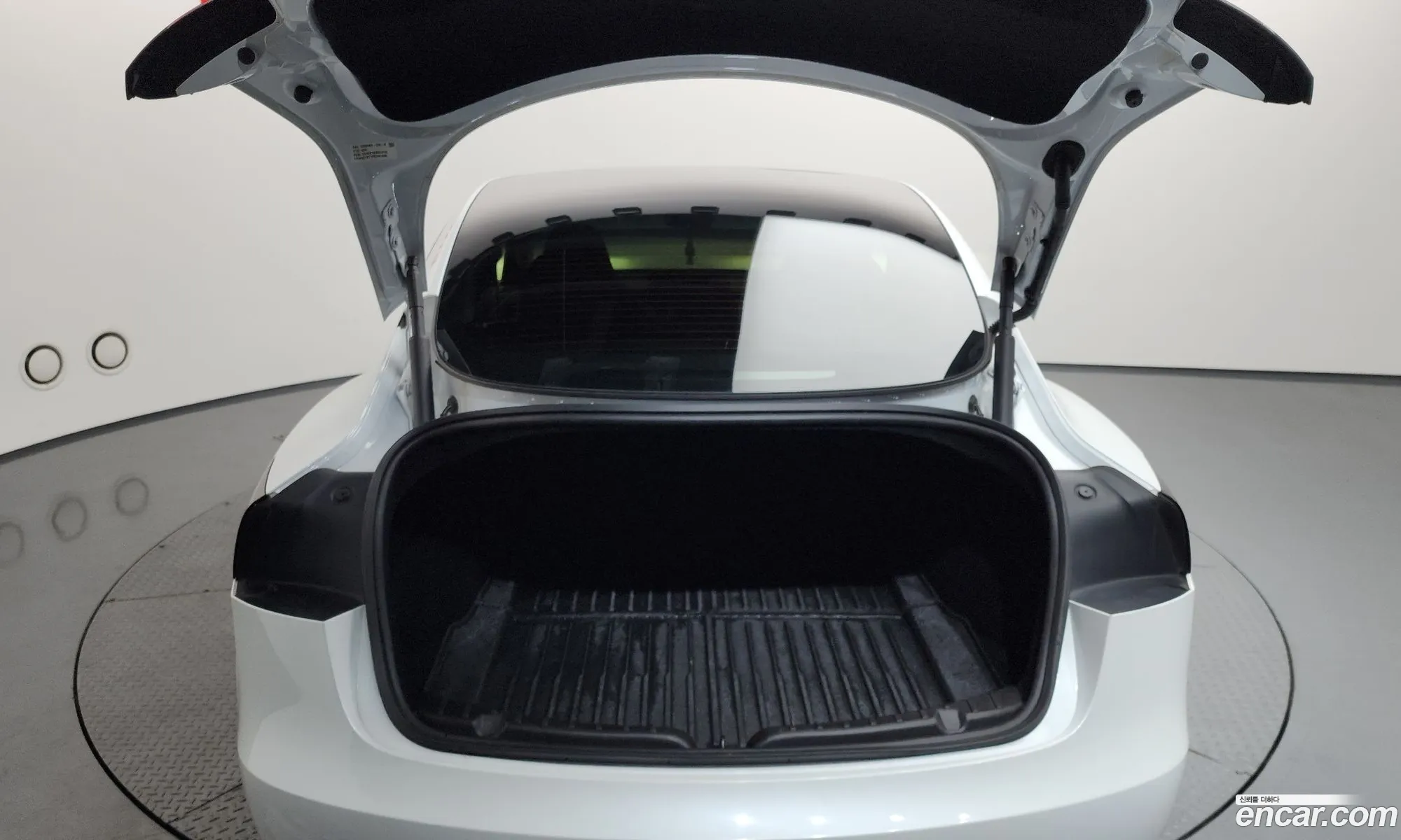 Tesla Model 3 2024 11111111111111111 — 30