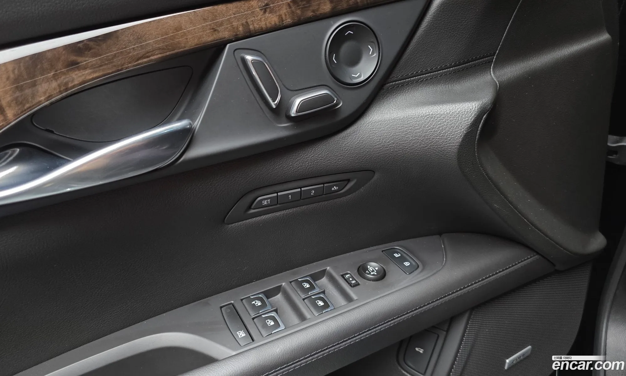 Cadillac CT6 2016 — 13
