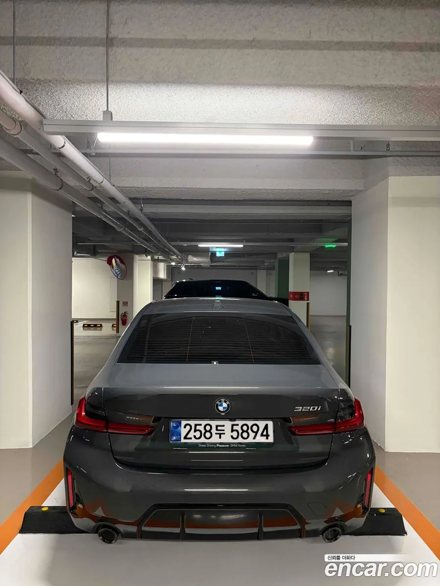 BMW 3 Series 2025 — 3