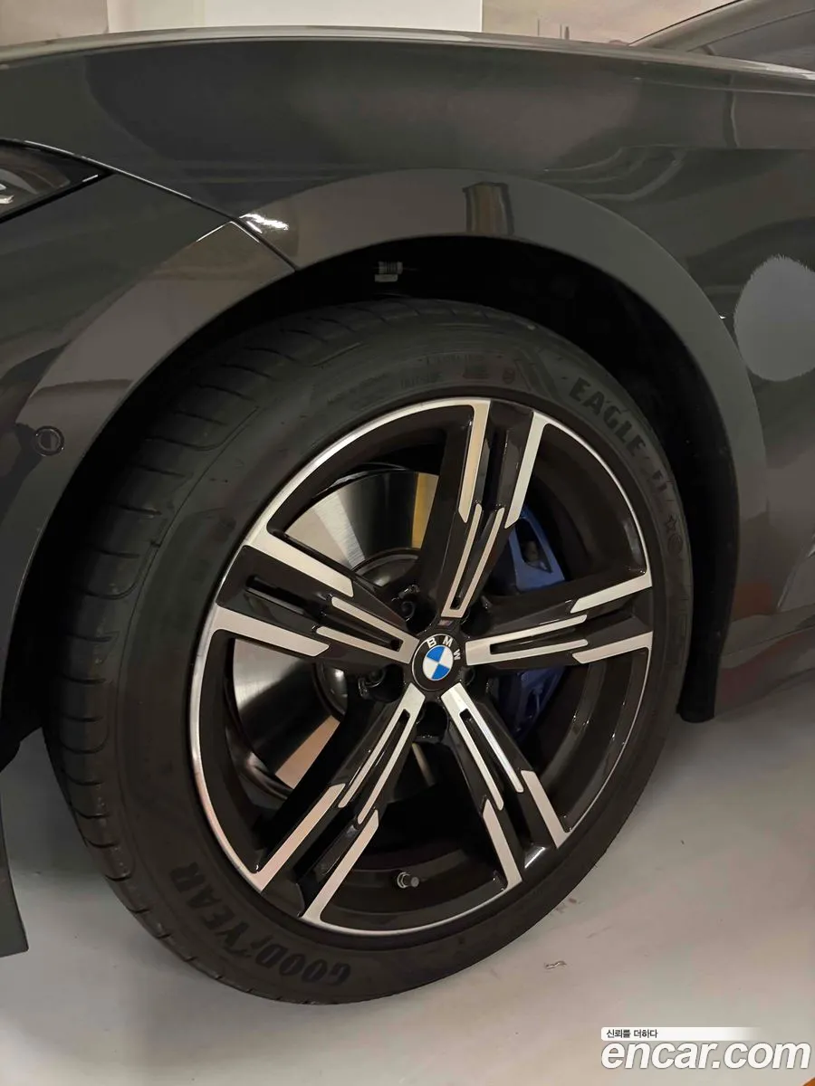 BMW 3 Series 2025 — 12