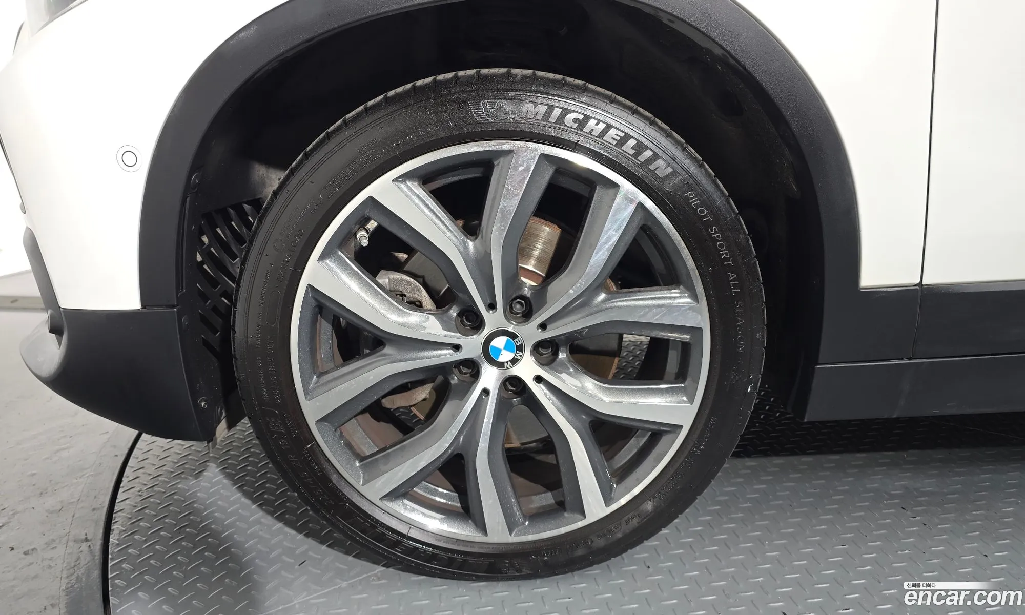 BMW X2 2019 WBA11DF08L5P20148 — 15