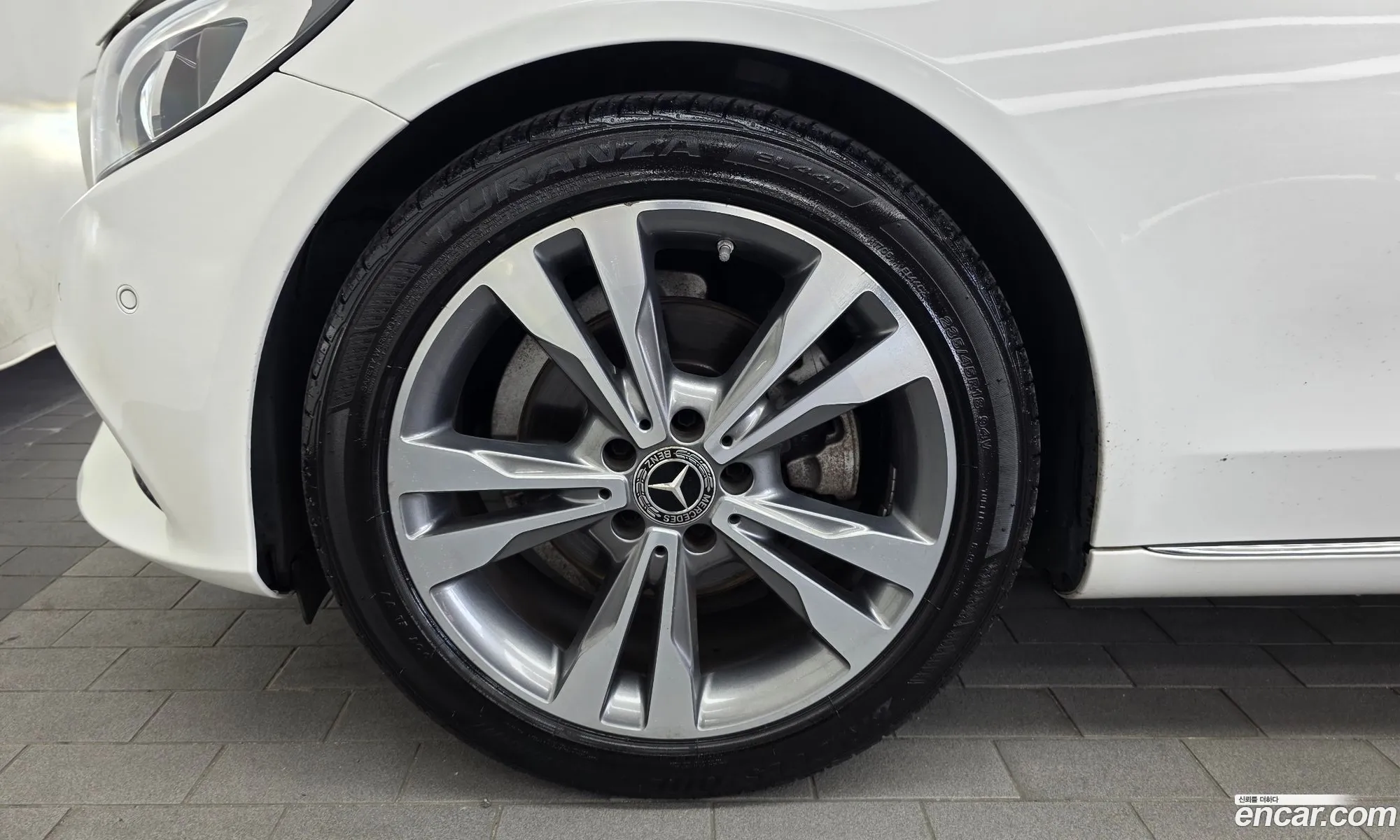 Mercedes-Benz C-Class W205 2017 — 16