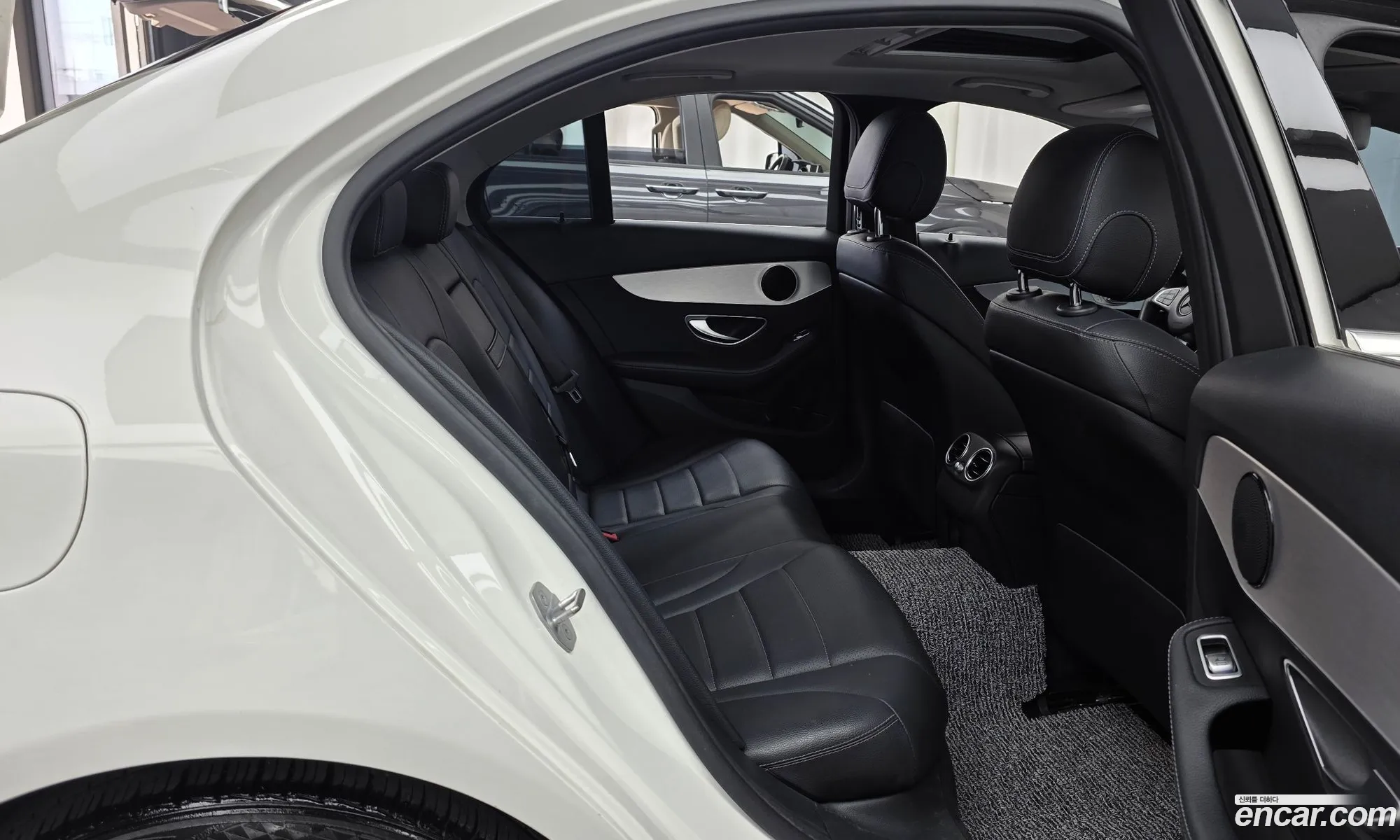 Mercedes-Benz C-Class W205 2017 — 20