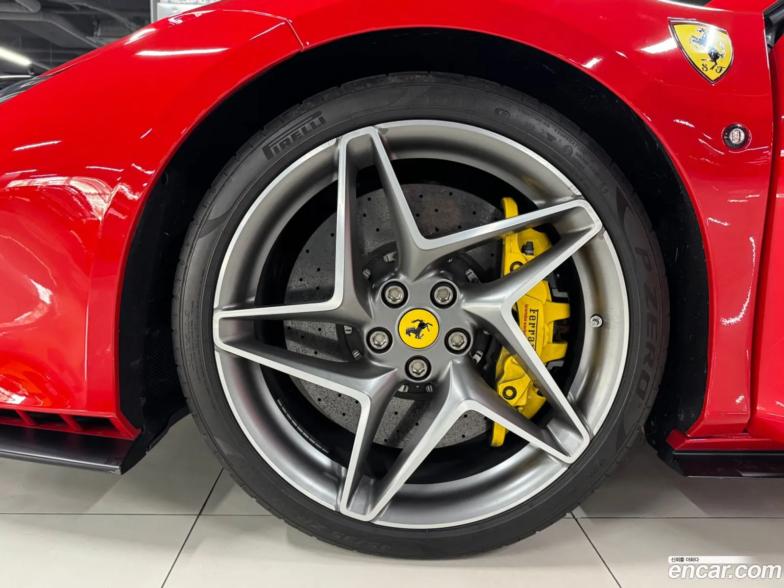 Ferrari F8 Spider 2023 — 13