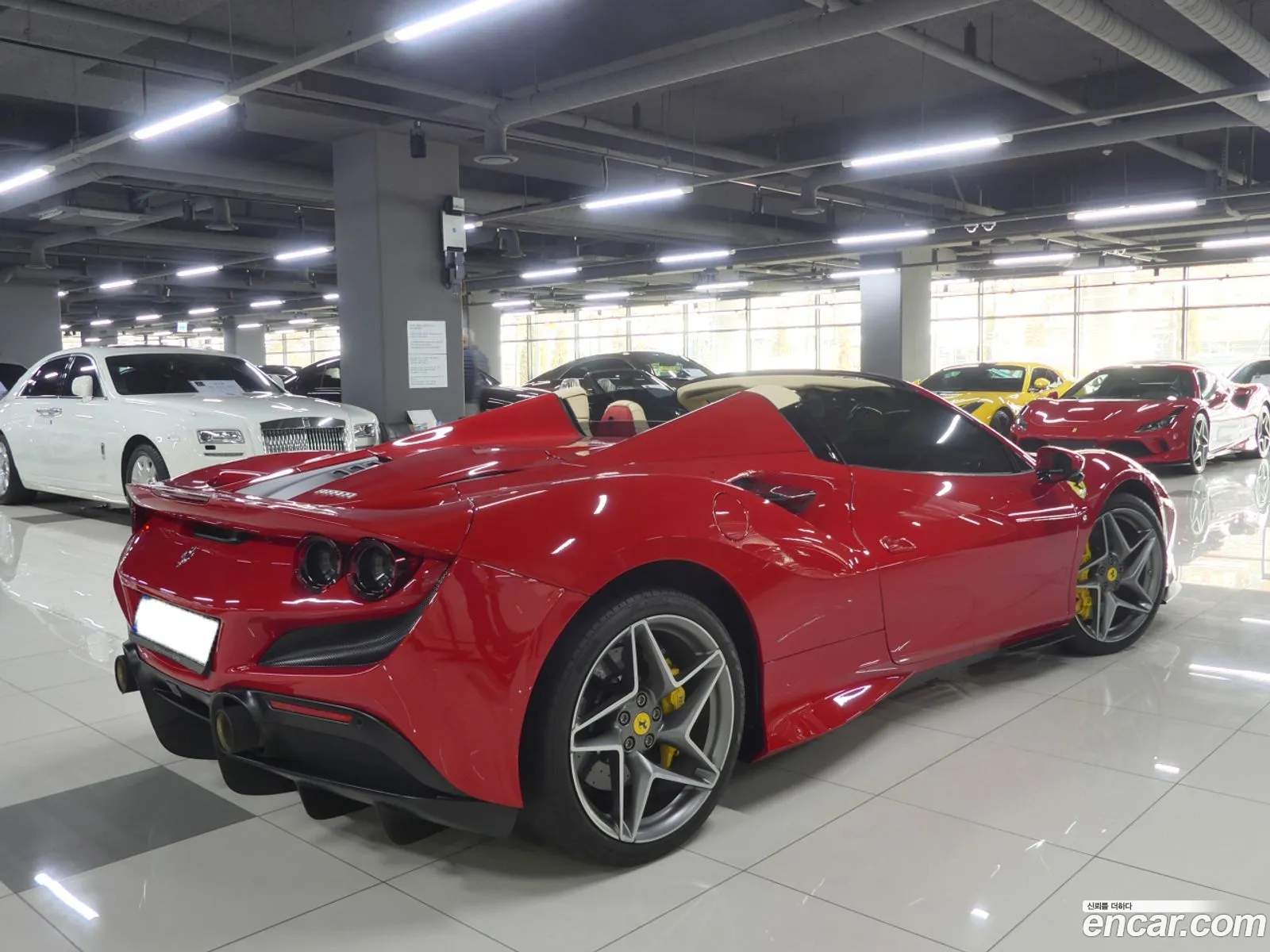 Ferrari F8 Spider 2023 — 11