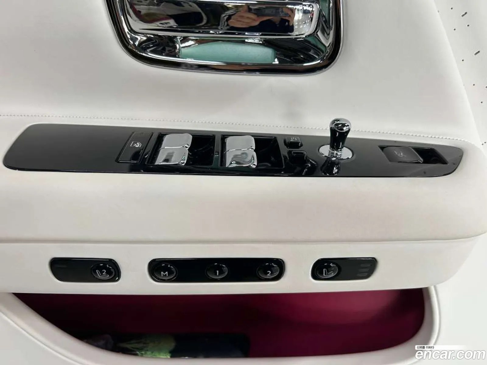Rolls-Royce Spectre 2024 — 11
