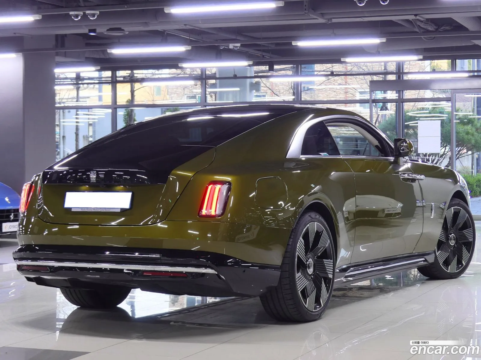 Rolls-Royce Spectre 2024 — 12