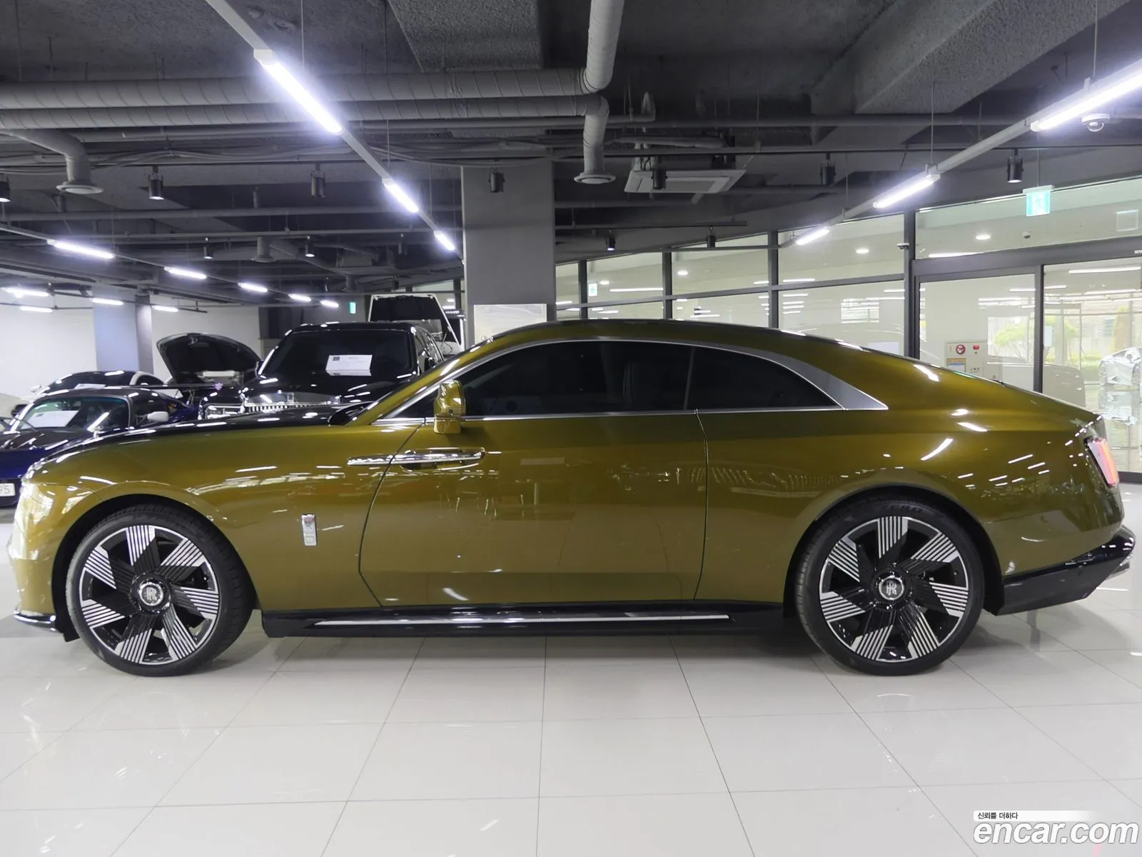 Rolls-Royce Spectre 2024 — 9