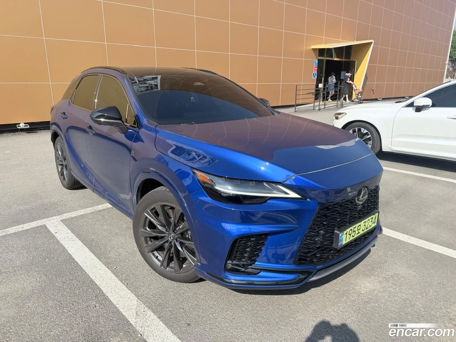 Lexus RX500h 2023 — 19