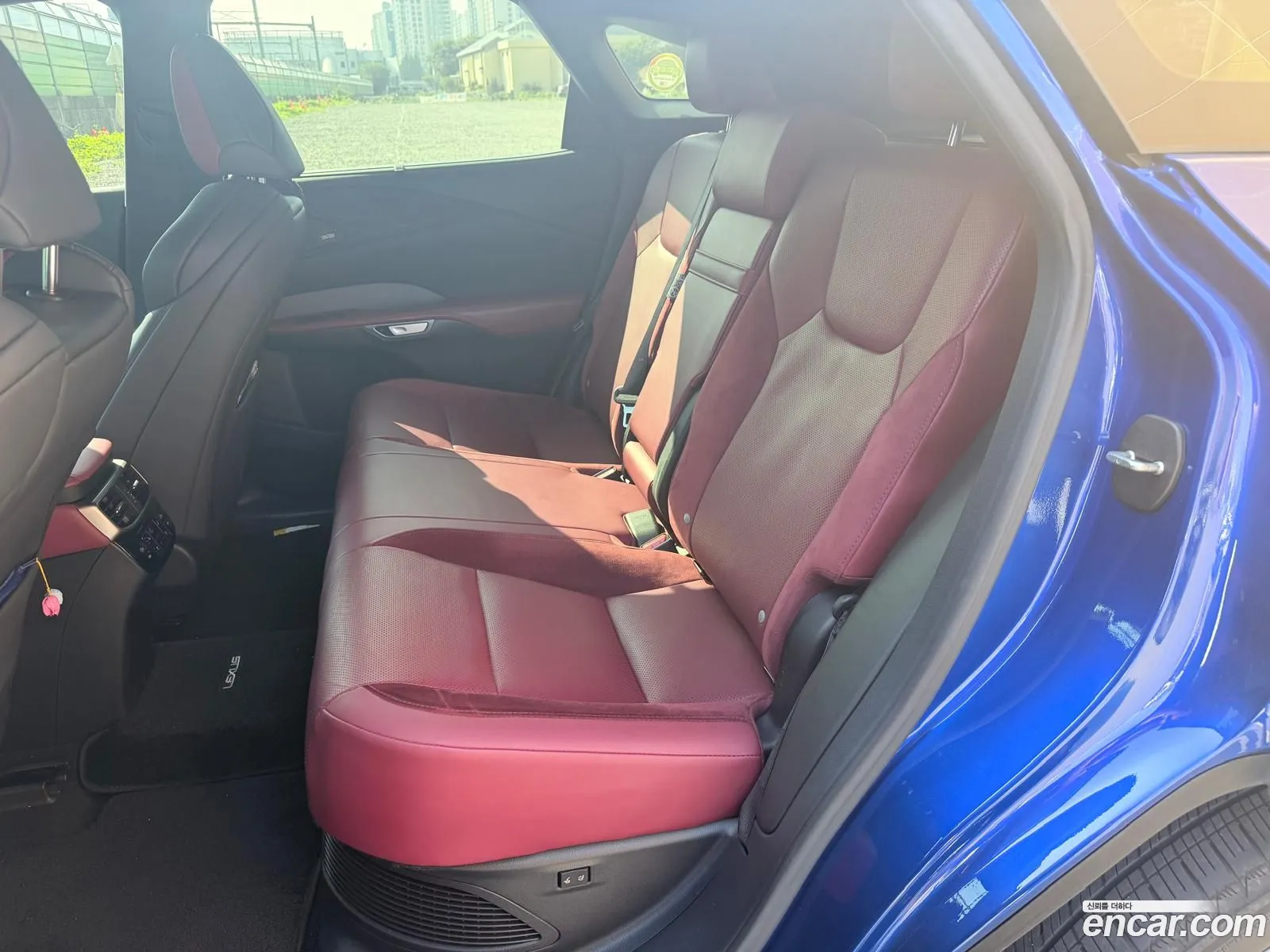Lexus RX500h 2023 — 3