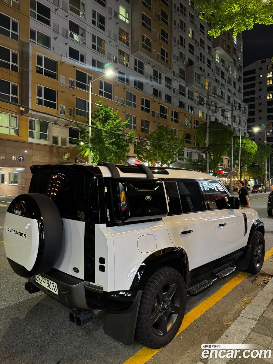 Land Rover Defender 2021 — 4