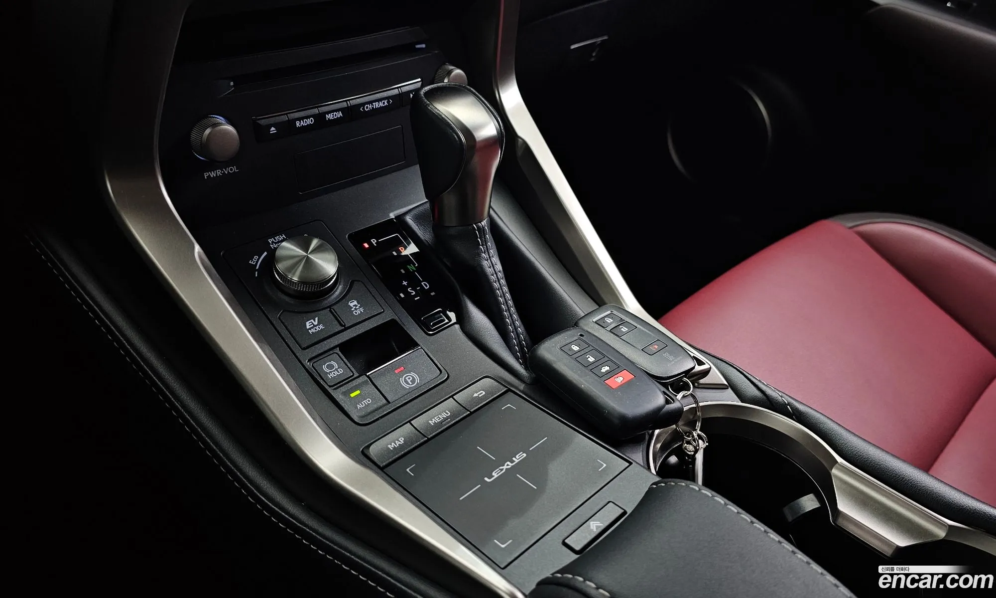 Lexus NX300h 2018 JTJBJRBZ7K2105757 — 15