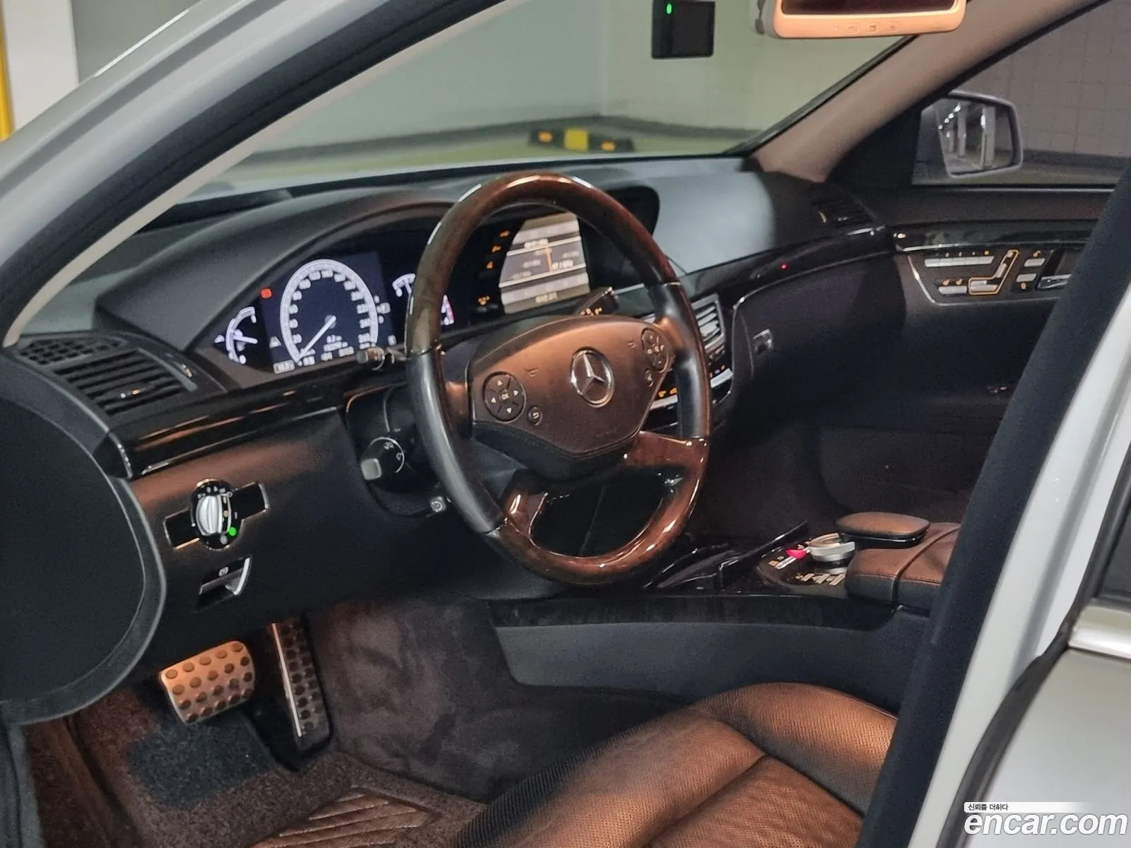 Mercedes-Benz S-Class W221 2011 — 16