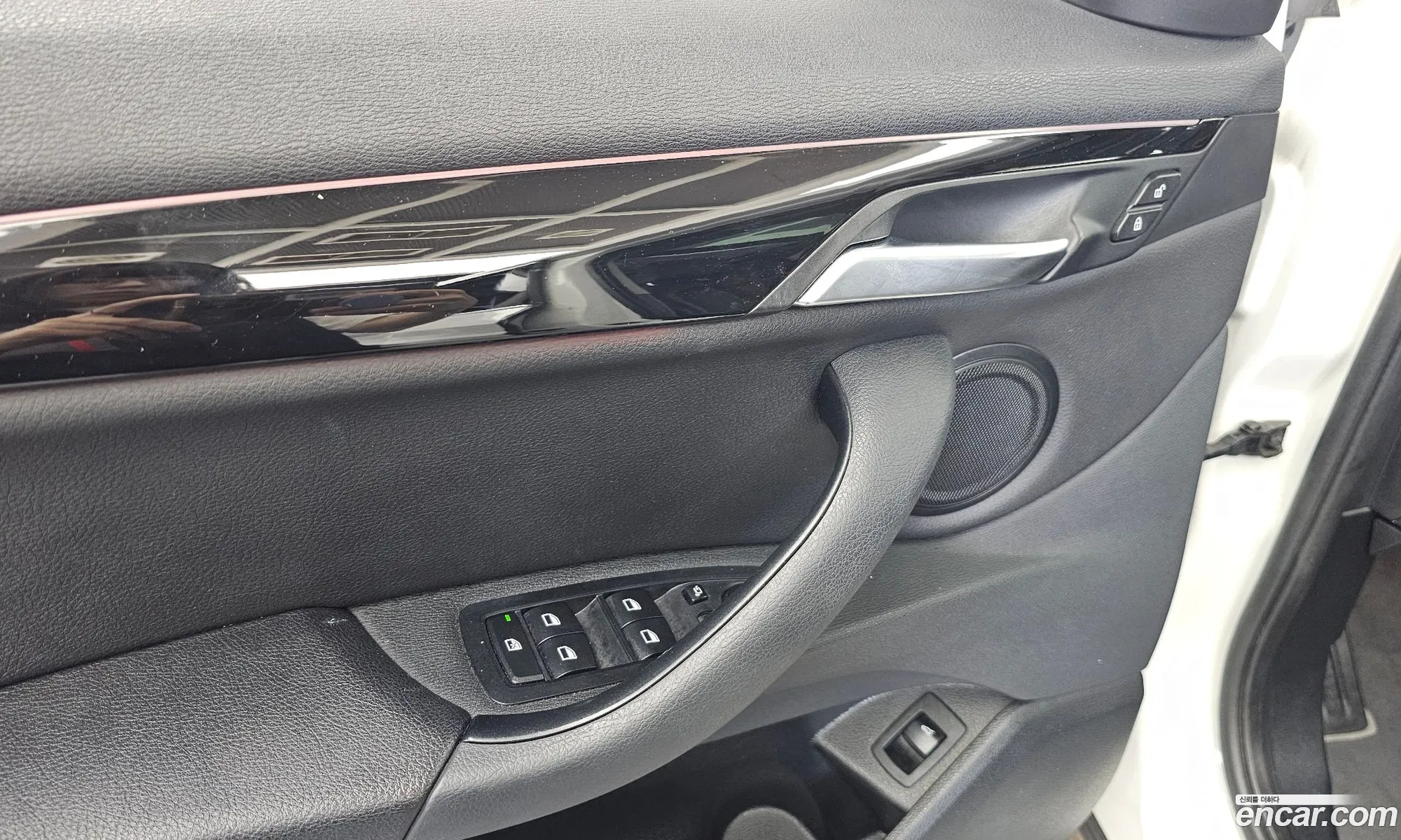 BMW X1 2022 WBA11DG0666666666 — 31