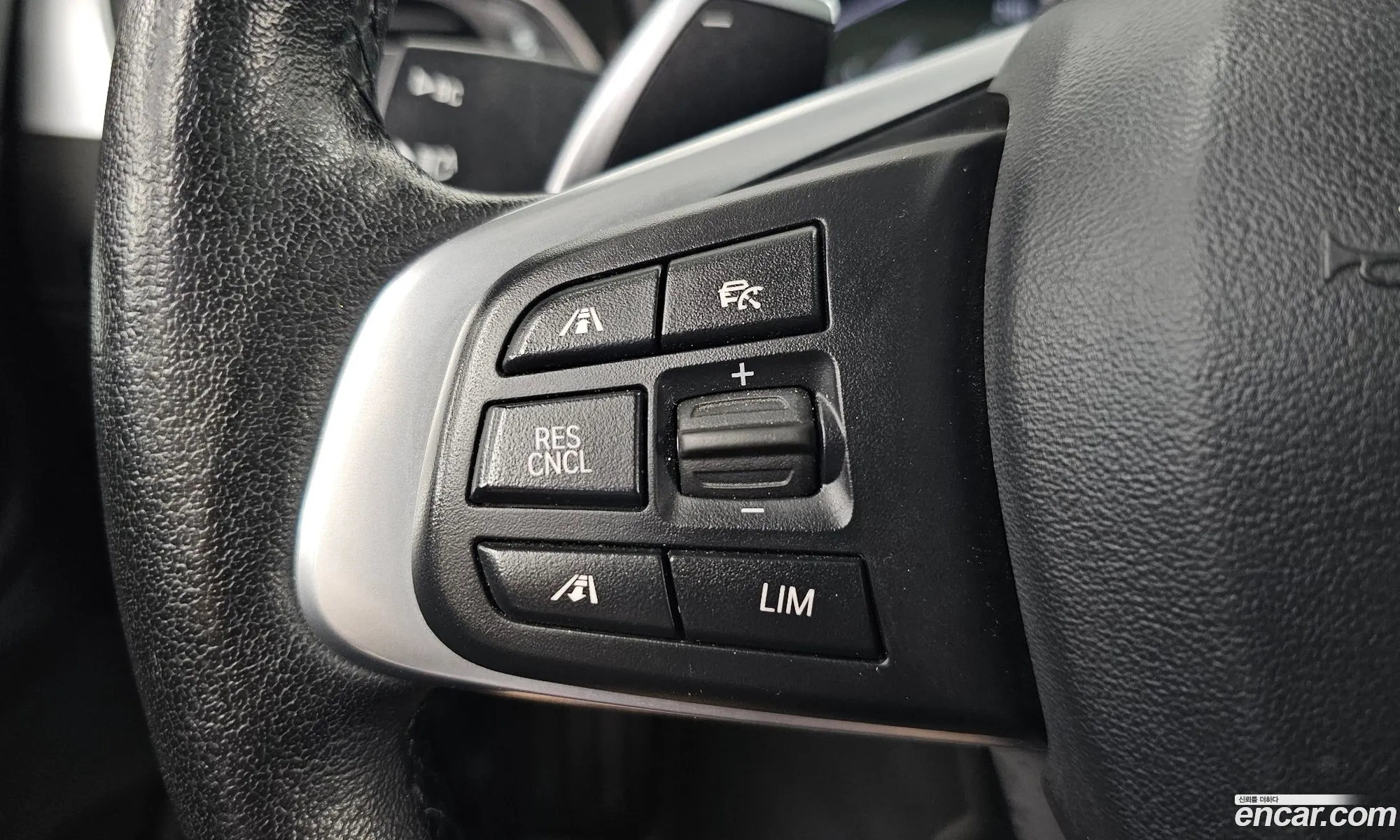 BMW X1 2022 WBA11DG0666666666 — 19