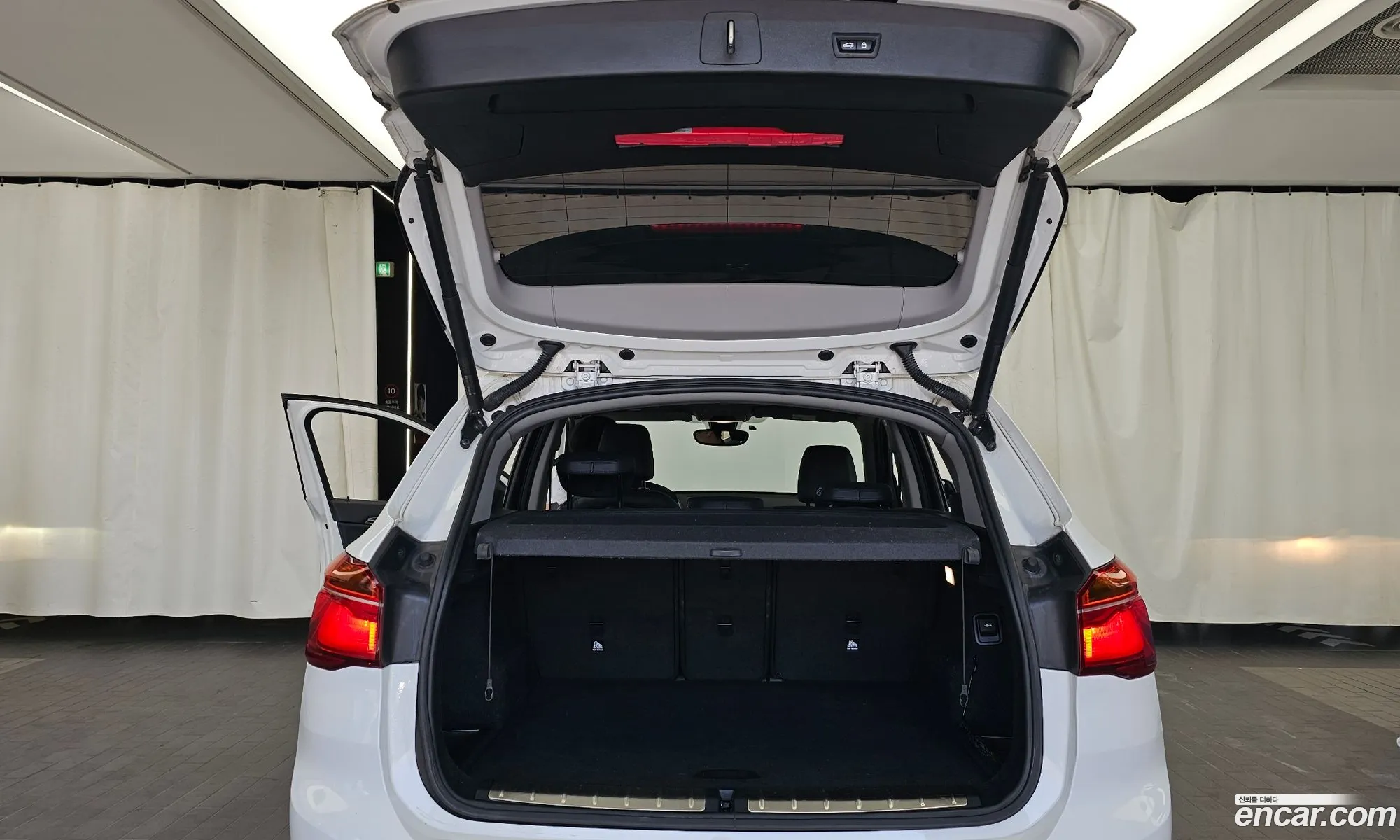 BMW X1 2022 WBA11DG0666666666 — 29