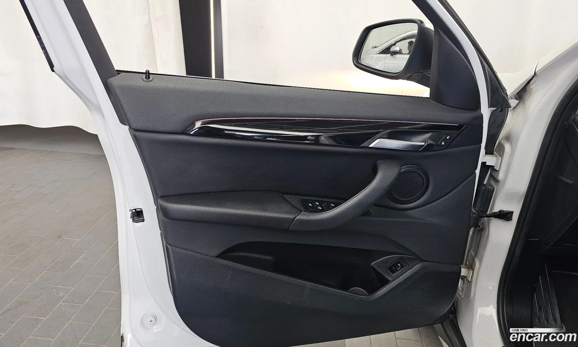 BMW X1 2022 WBA11DG0666666666 — 12