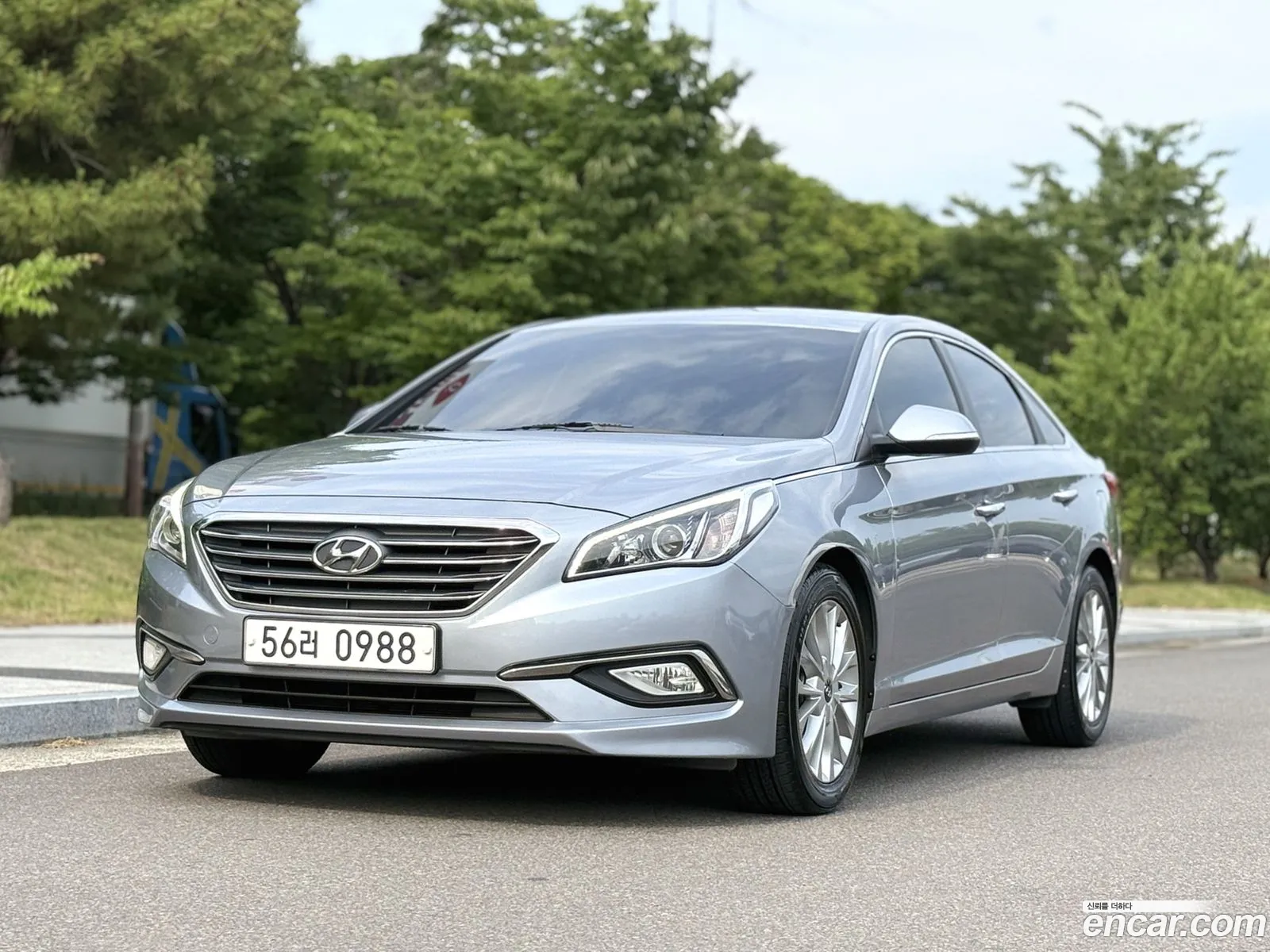 Hyundai LF Sonata 2016 — 2