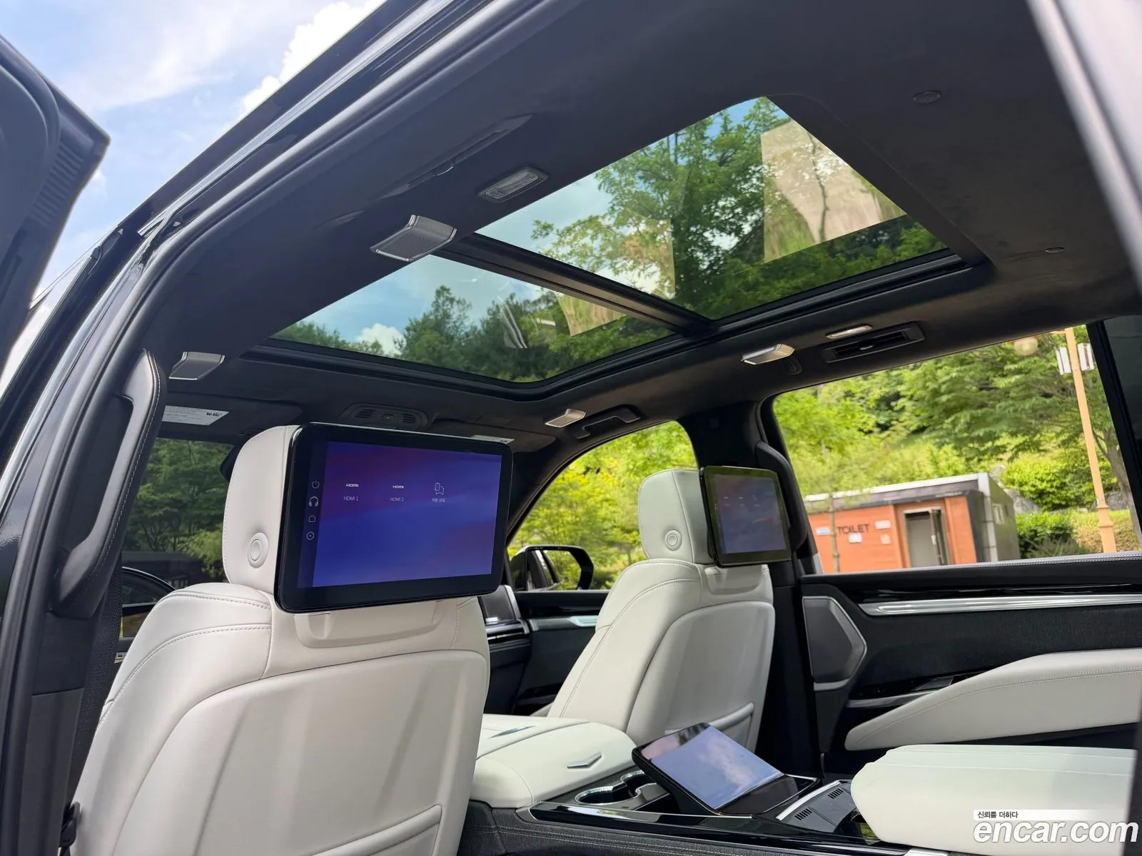 Cadillac Escalade 2025 — 11