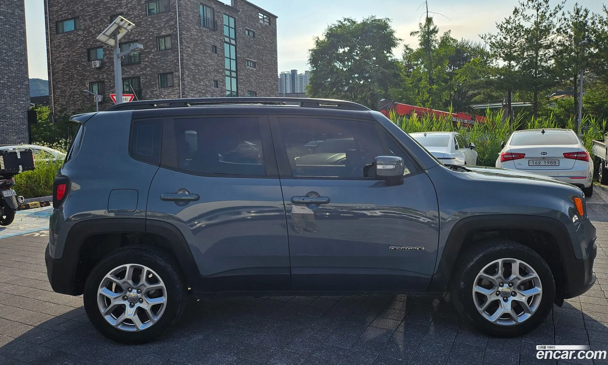 Jeep Renegade 2017 — 14