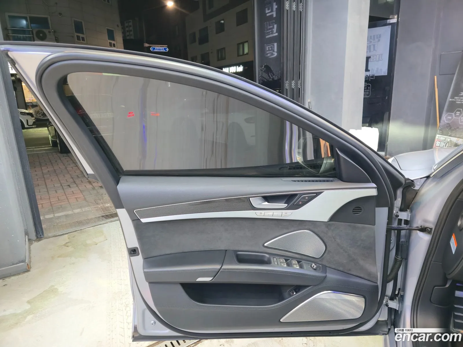 Audi S8 2014 — 2
