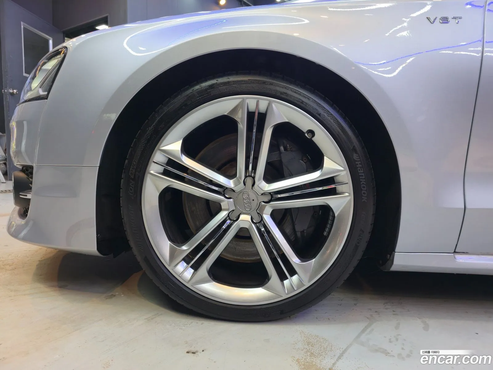 Audi S8 2014 — 3