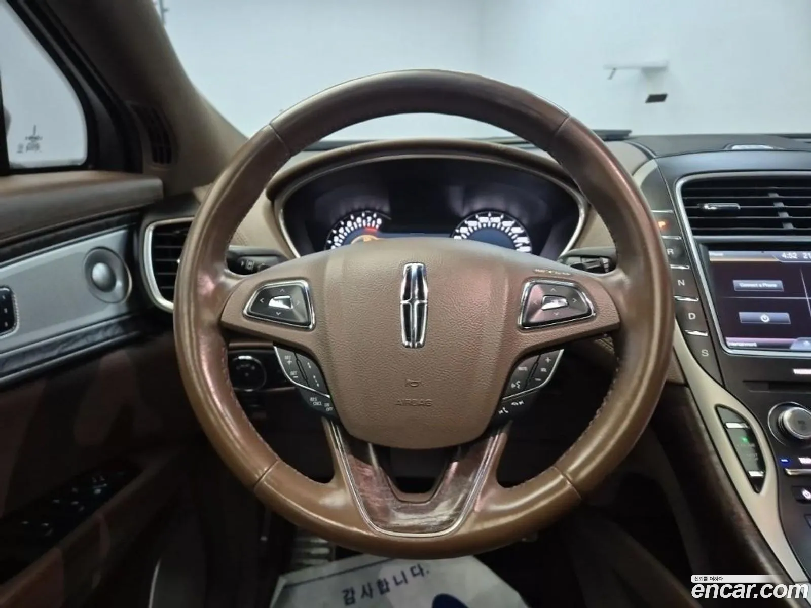 Lincoln MKX 2016 — 16