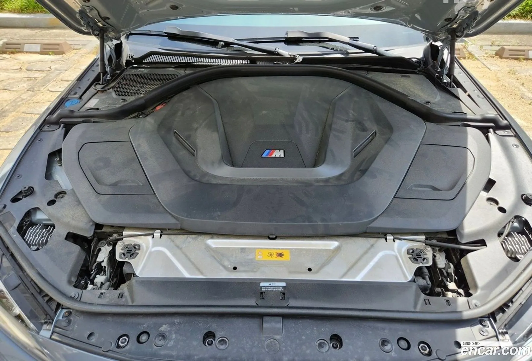 BMW i4 2023 — 2