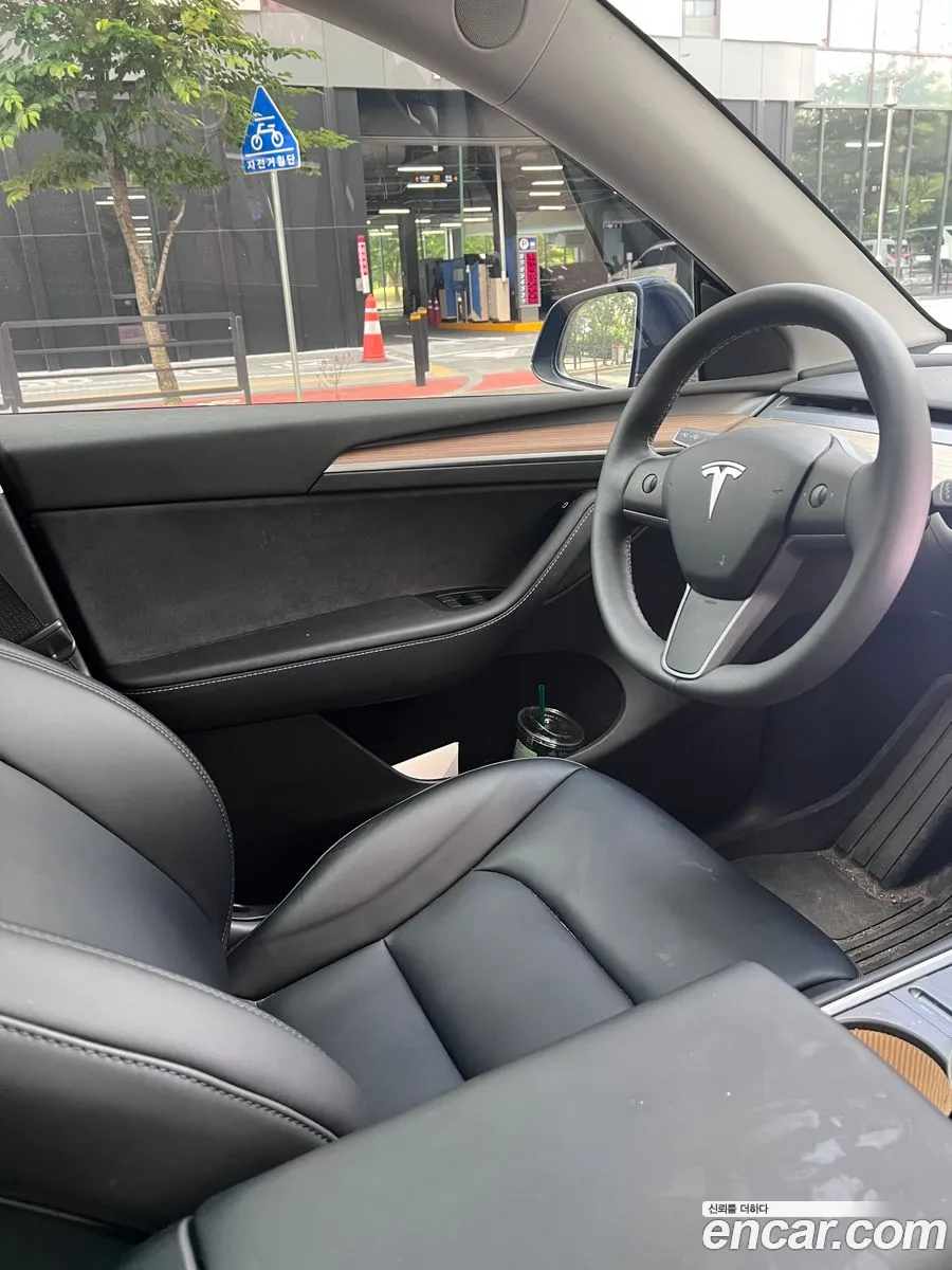 Tesla Model Y 2023 — 4