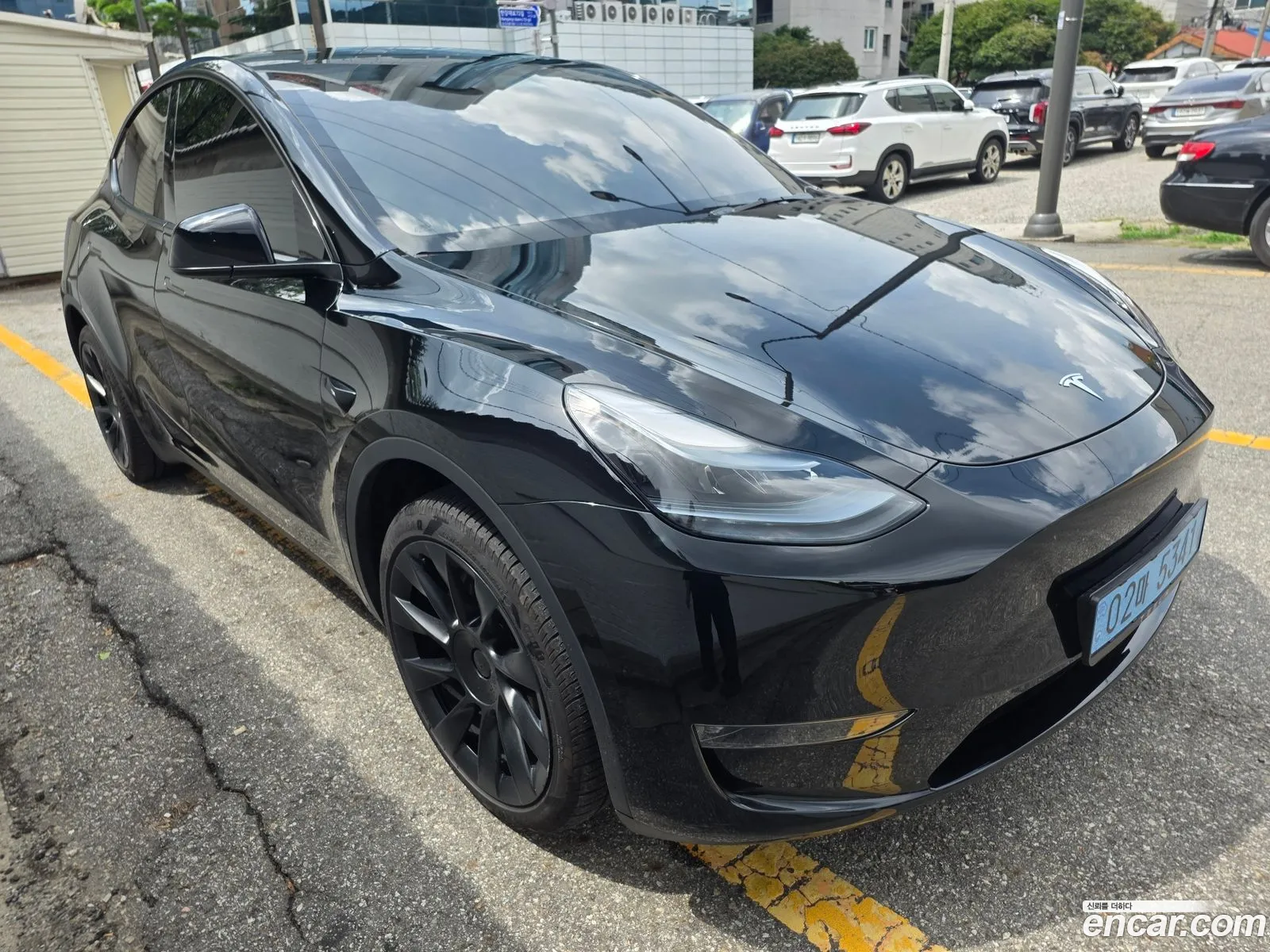 Tesla Model Y 2024 — 13