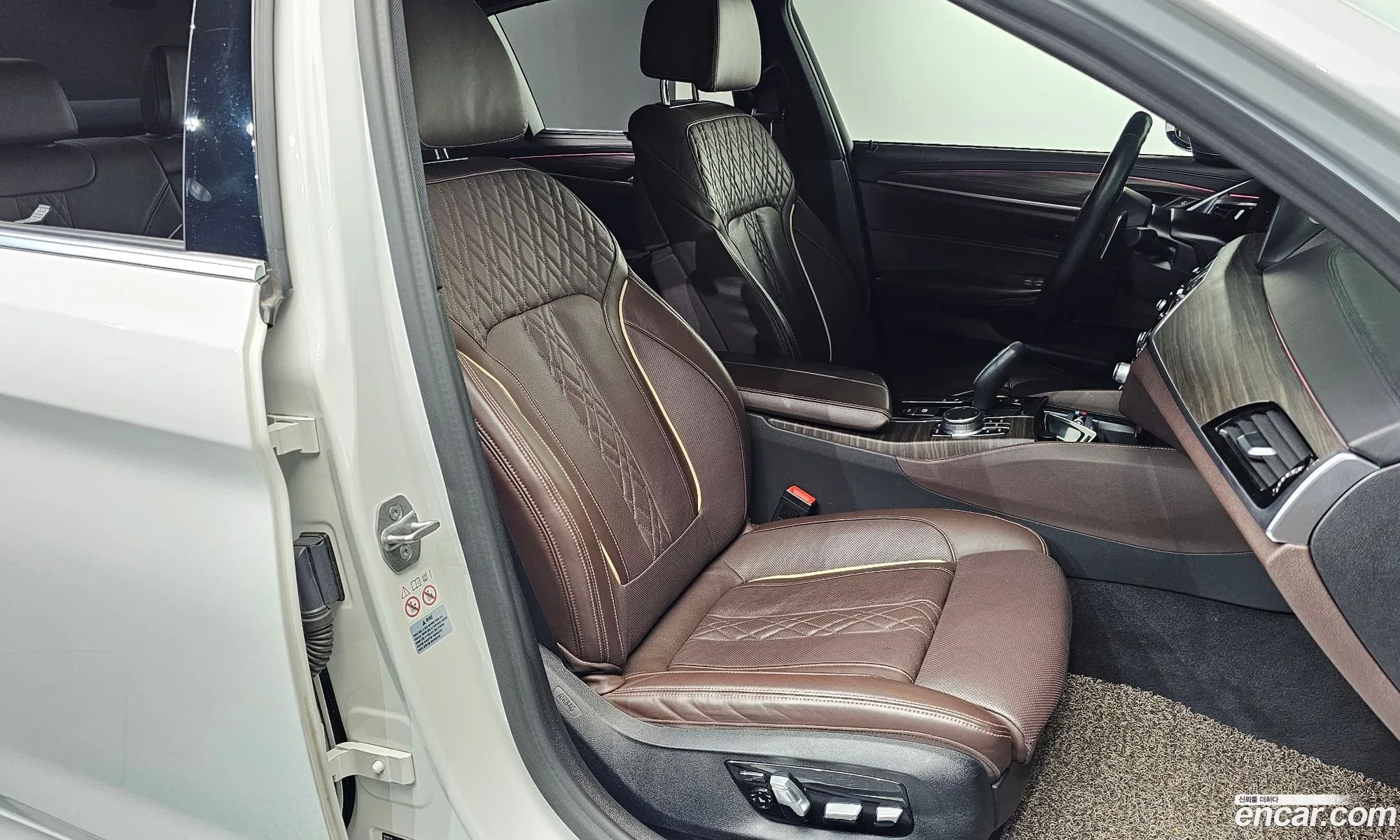 BMW 5 Series 2020 WBAJF3104LWW85458 — 14