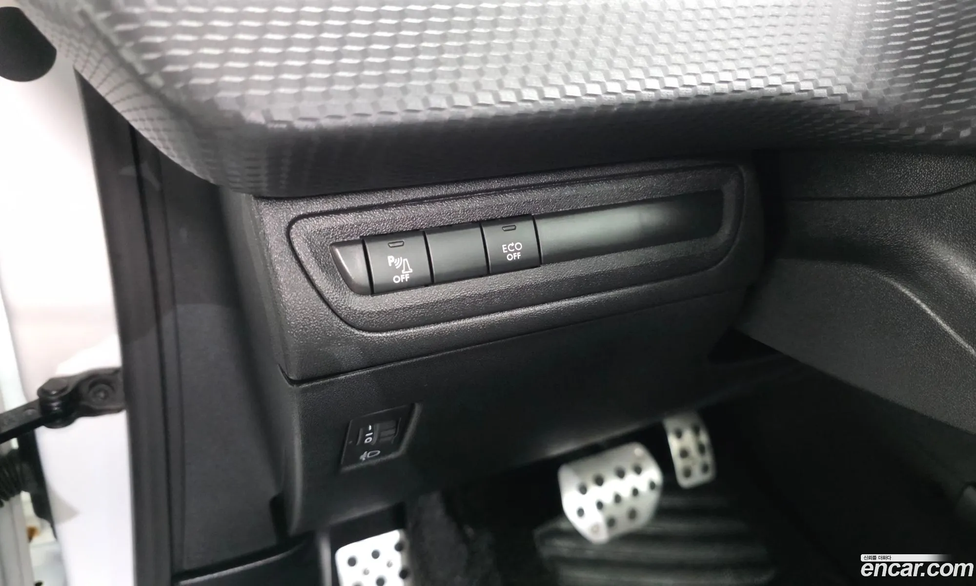 Peugeot 2008 2017 VF3CUBHYMHY002953 — 21