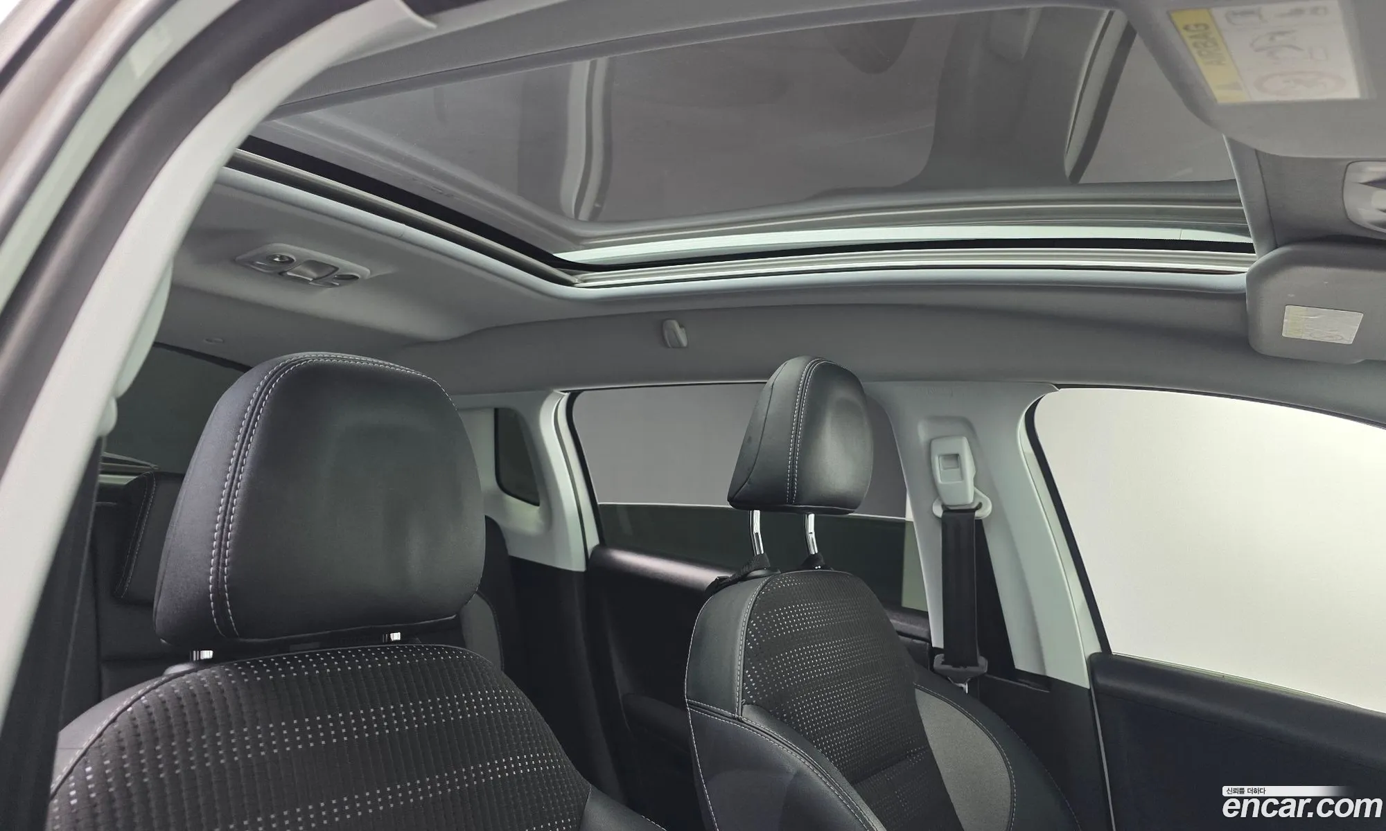 Peugeot 2008 2017 VF3CUBHYMHY002953 — 15