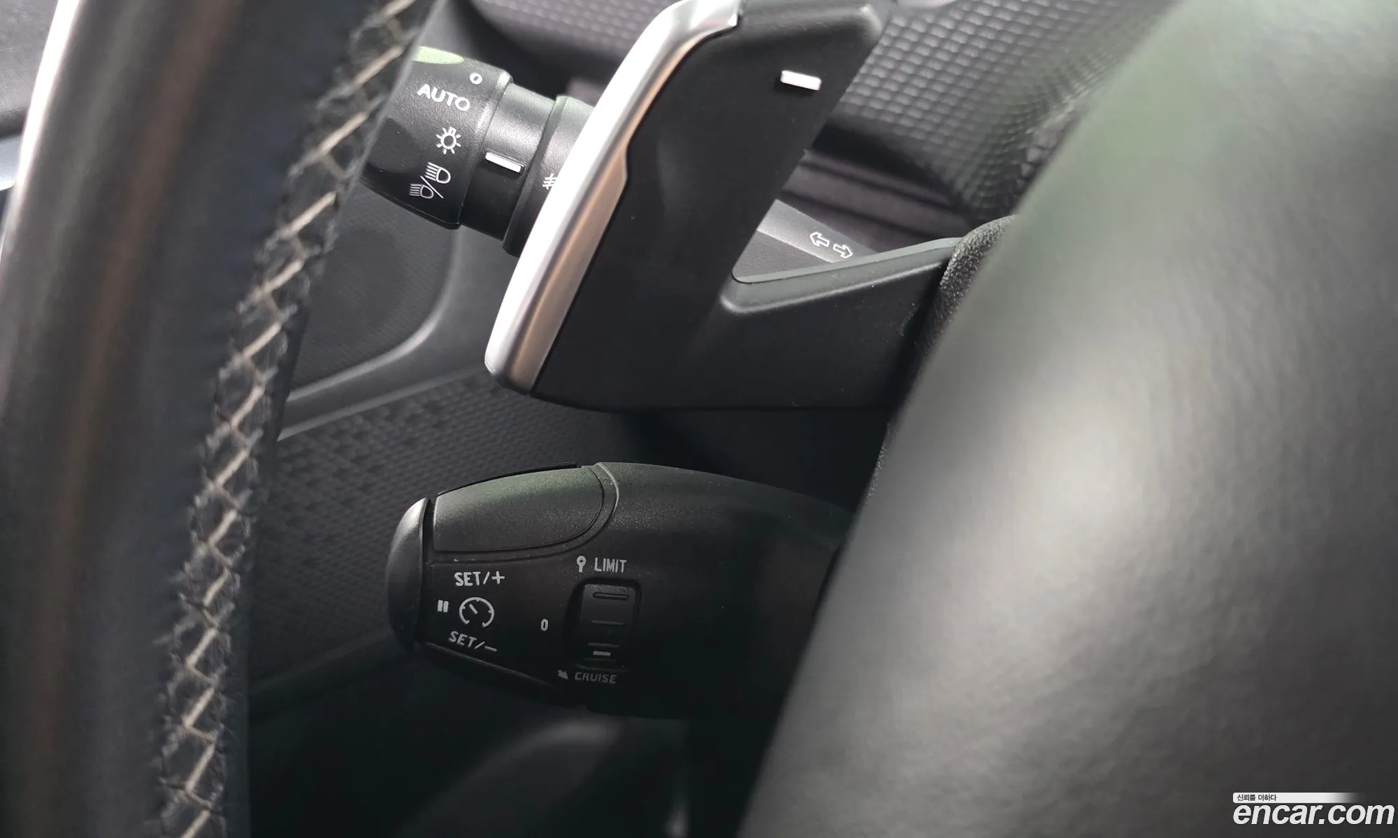 Peugeot 2008 2017 VF3CUBHYMHY002953 — 6