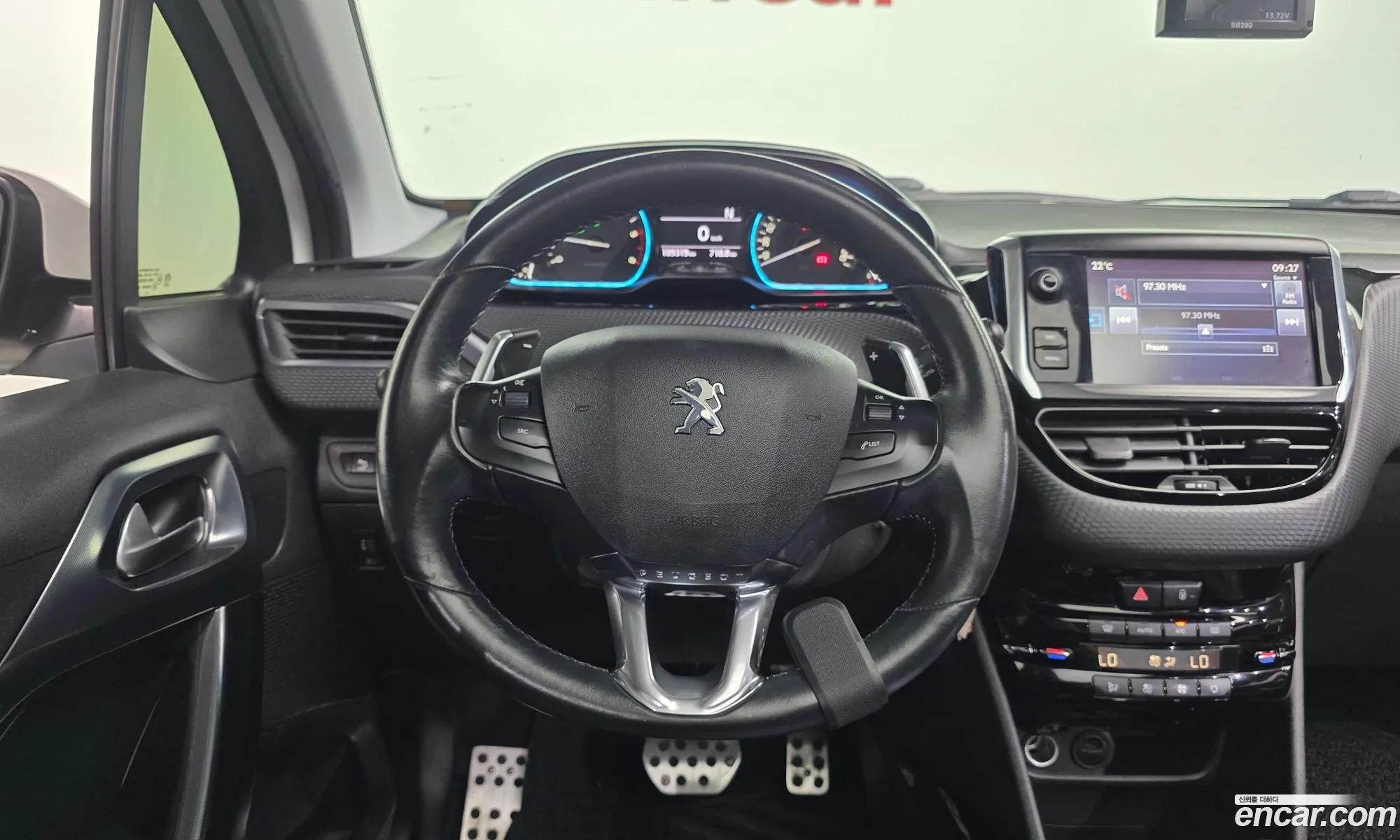 Peugeot 2008 2017 VF3CUBHYMHY002953 — 12