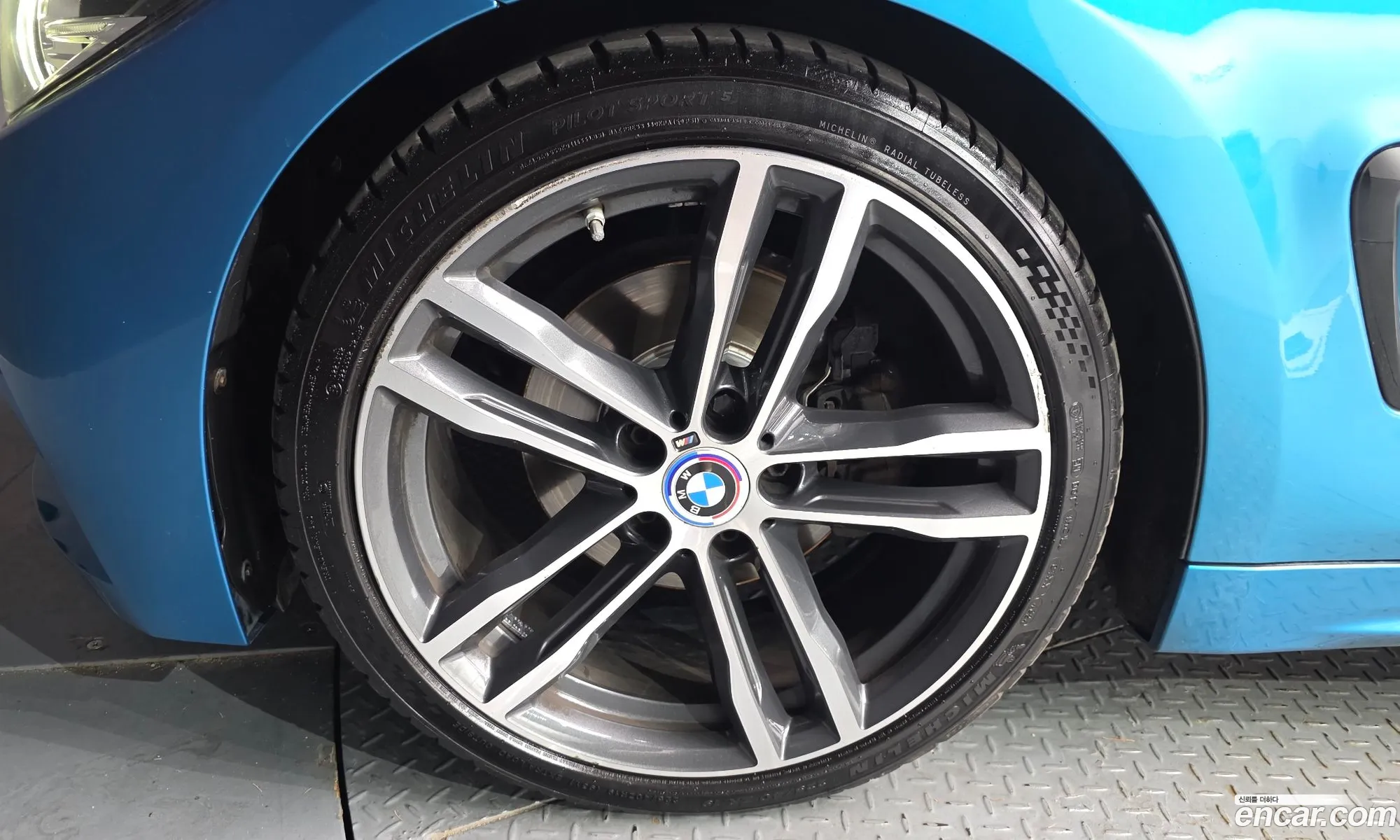 BMW 4 Series 2017 WBA4S3107JAC84637 — 10