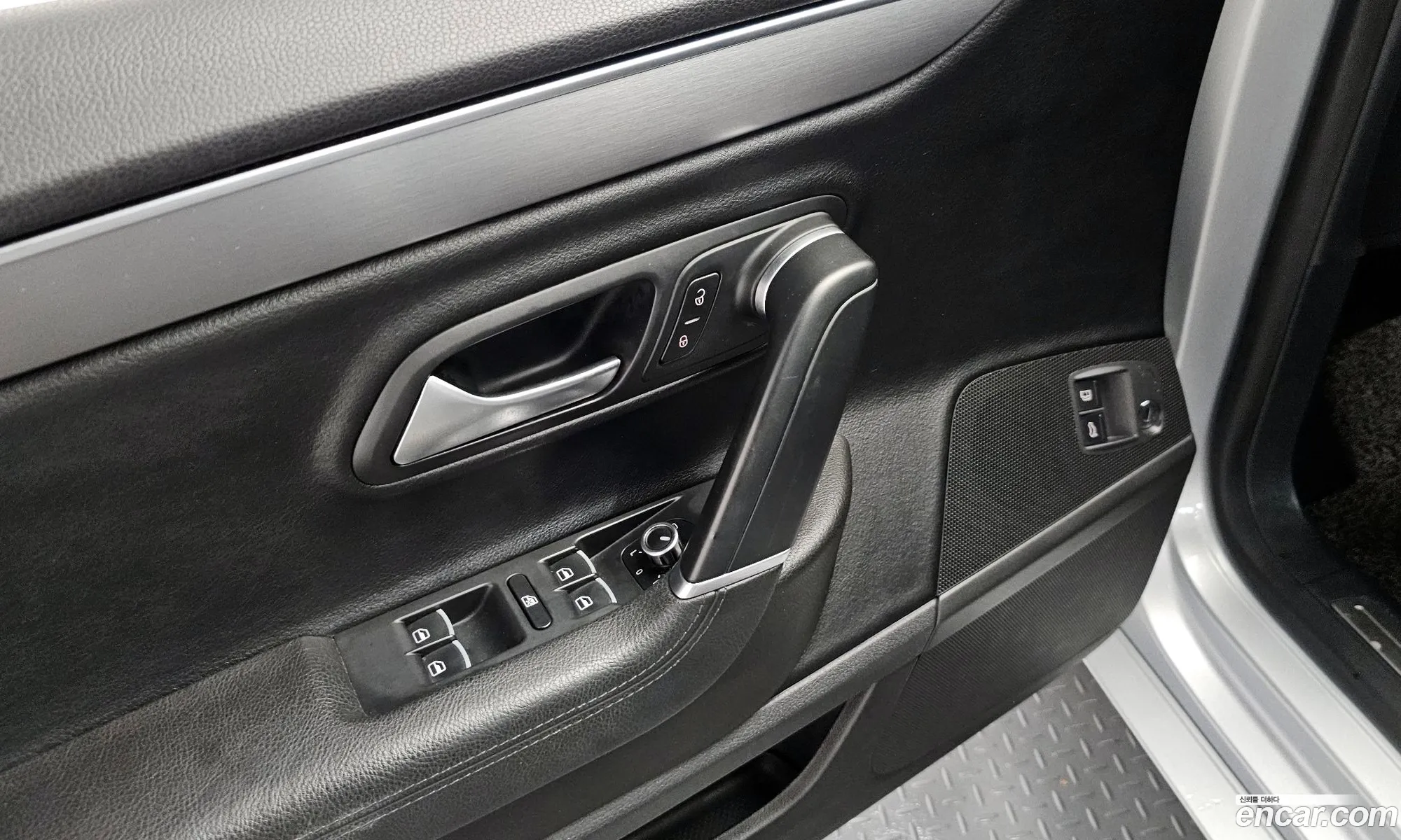 Volkswagen CC 2012 WVWZZZ3CZCE705937 — 7