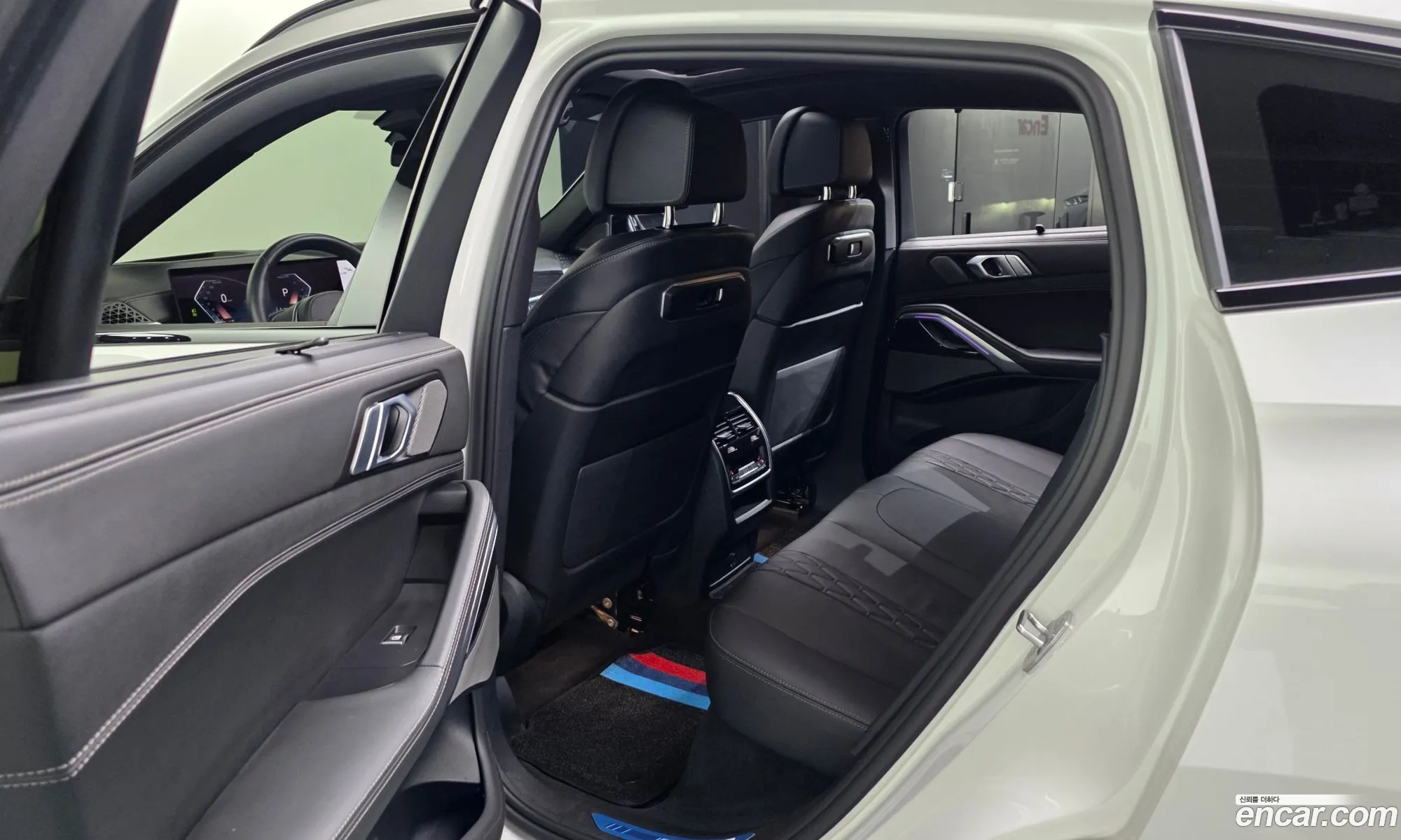 BMW X6 2023 WBA31EX03R9U53709 — 38