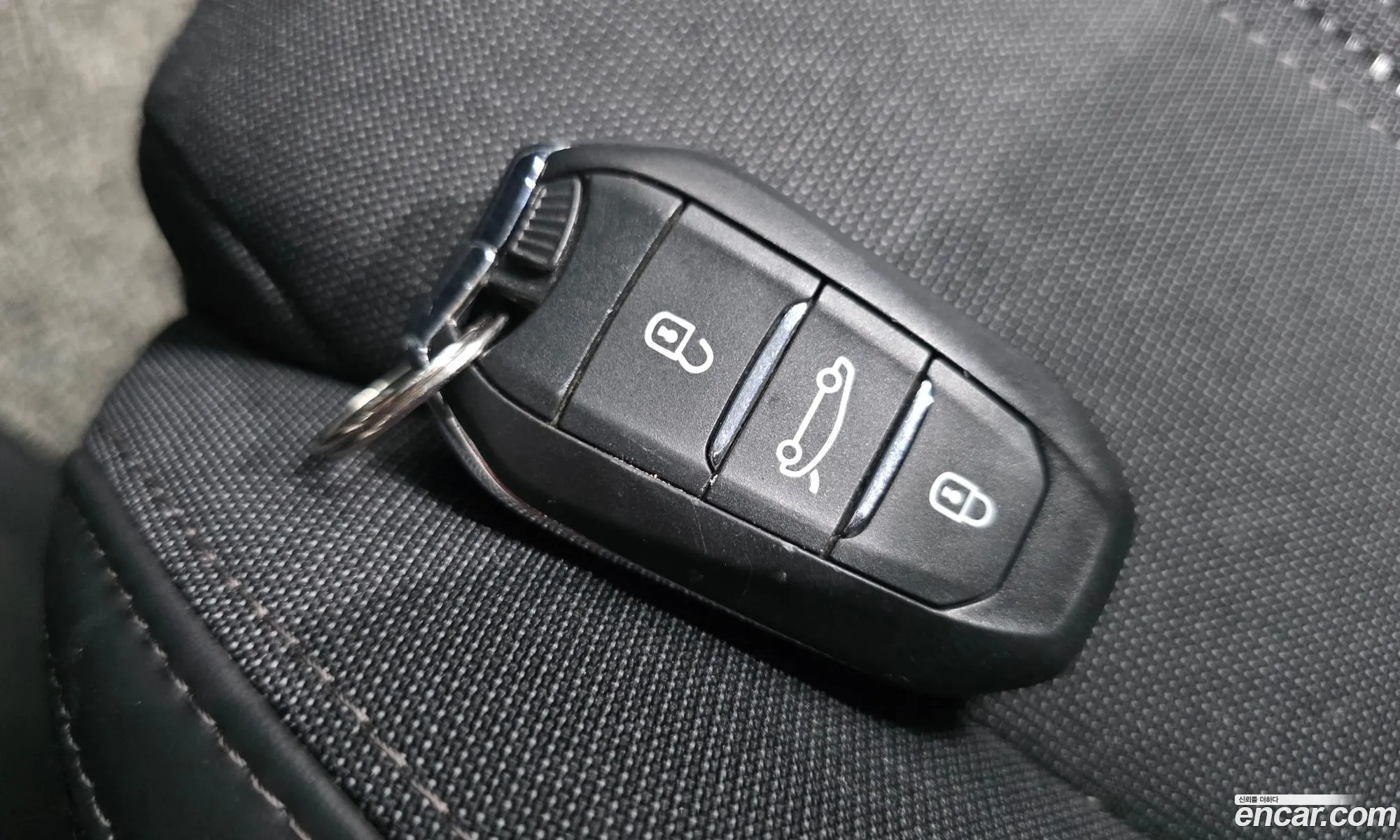 Peugeot 308 SW 2018 VF3LCBHZWJS001033 — 19