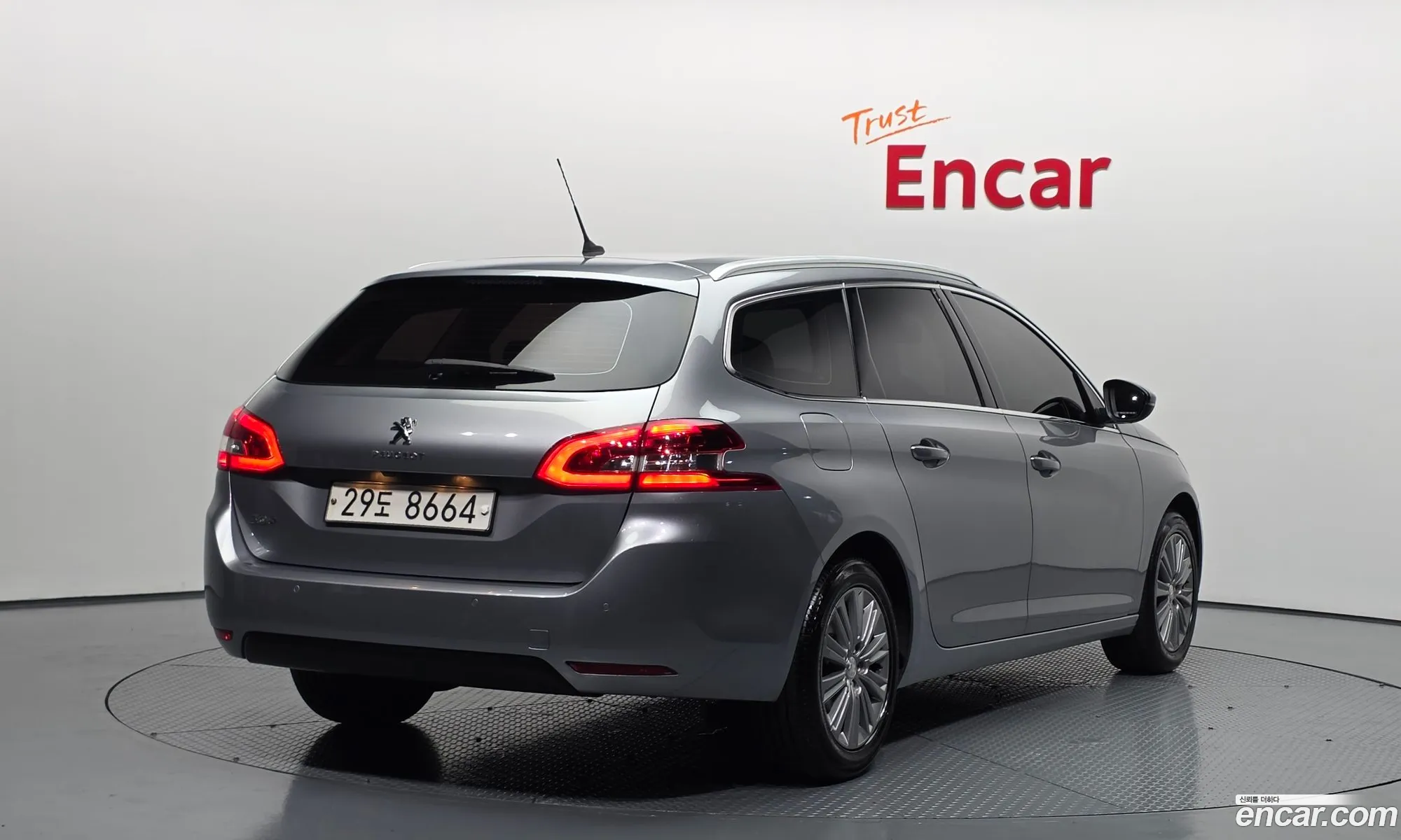 Peugeot 308 SW 2018 VF3LCBHZWJS001033 — 16
