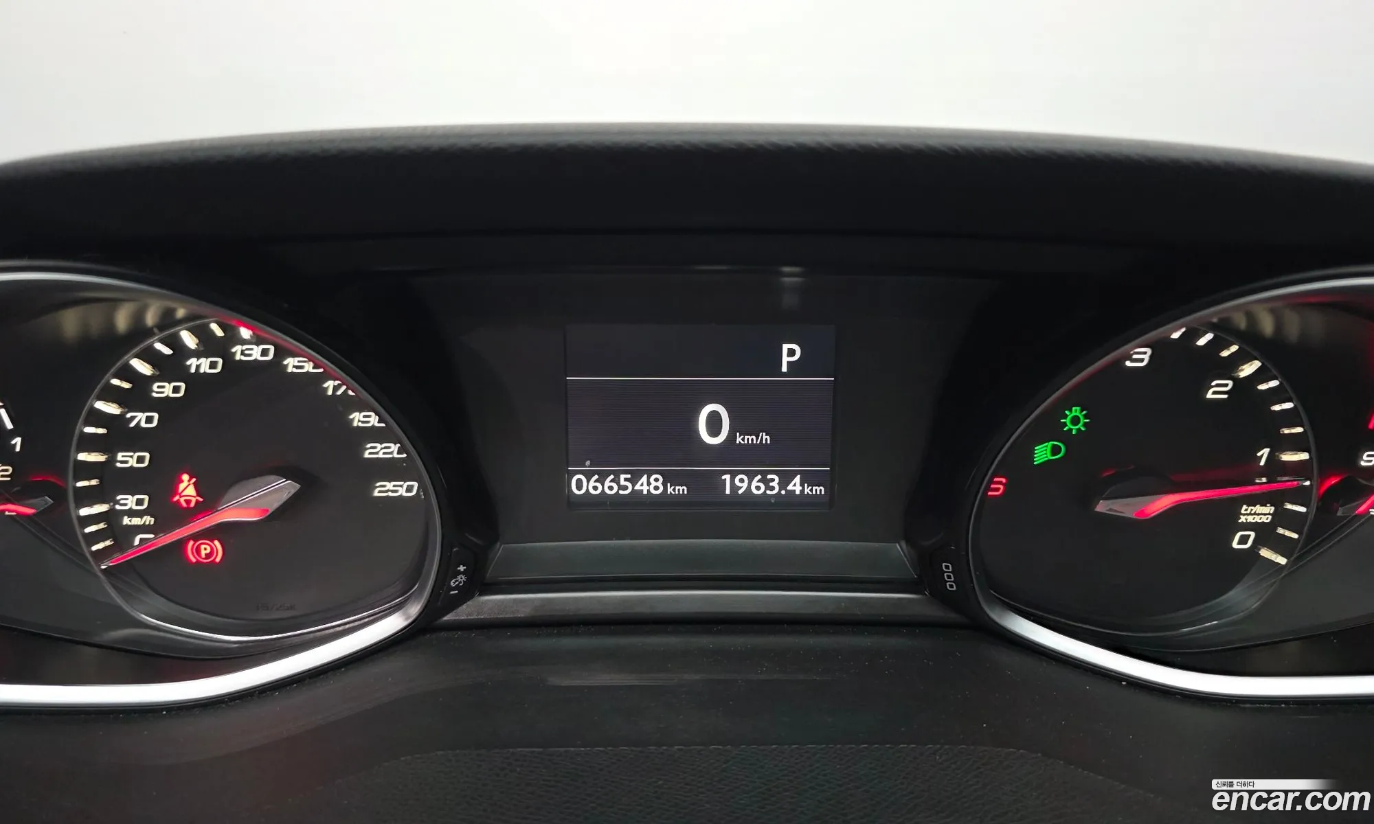Peugeot 308 SW 2018 VF3LCBHZWJS001033 — 7