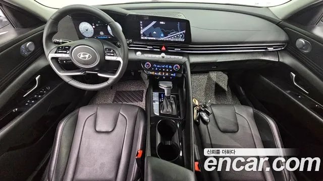 Hyundai Elantra 2024 — 4